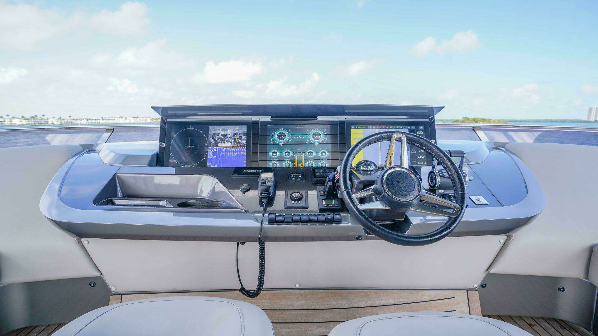 2021 Princess Y85 - Image 30
