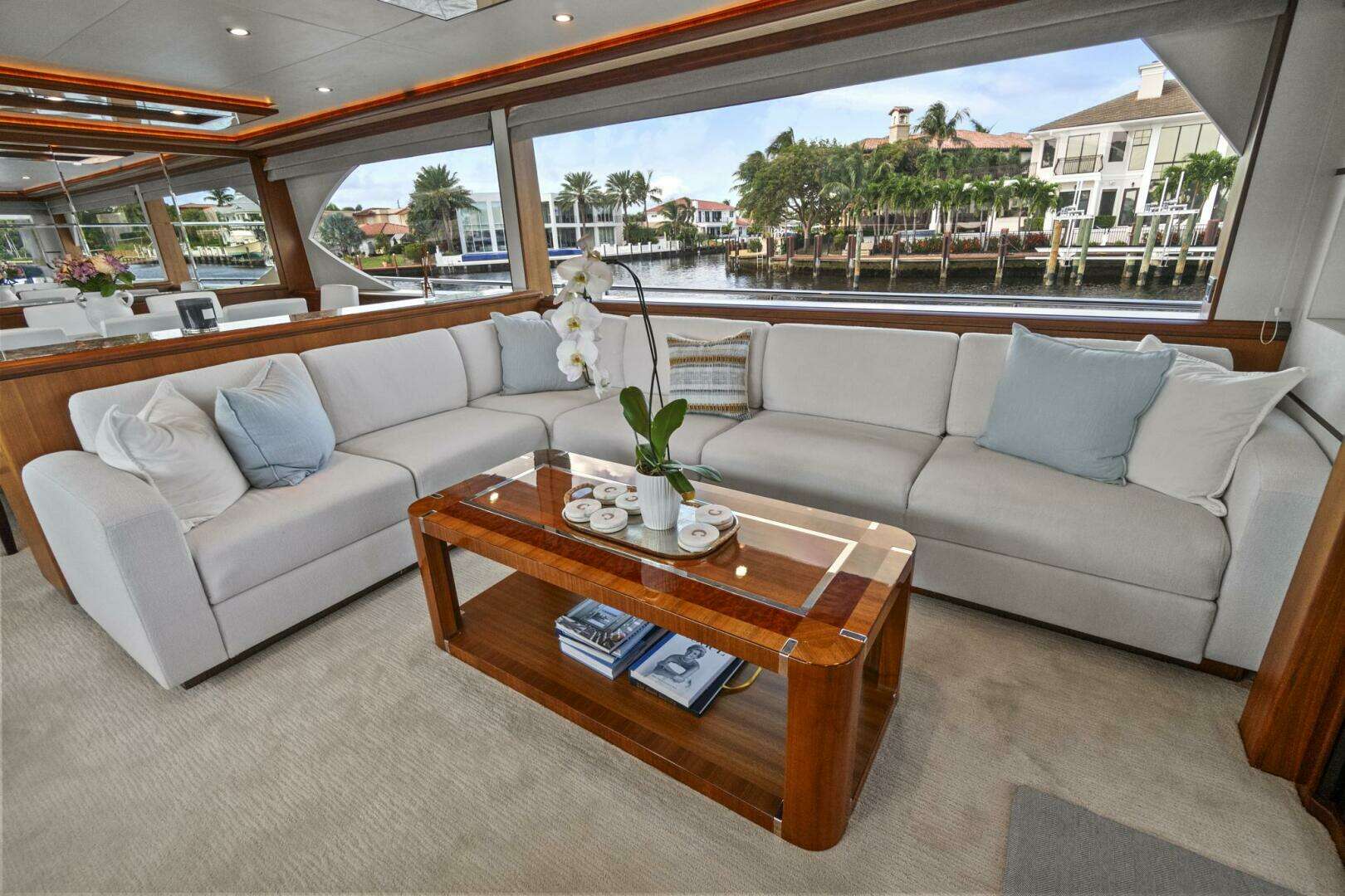 2016 Ocean Alexander 85 E - Image 25