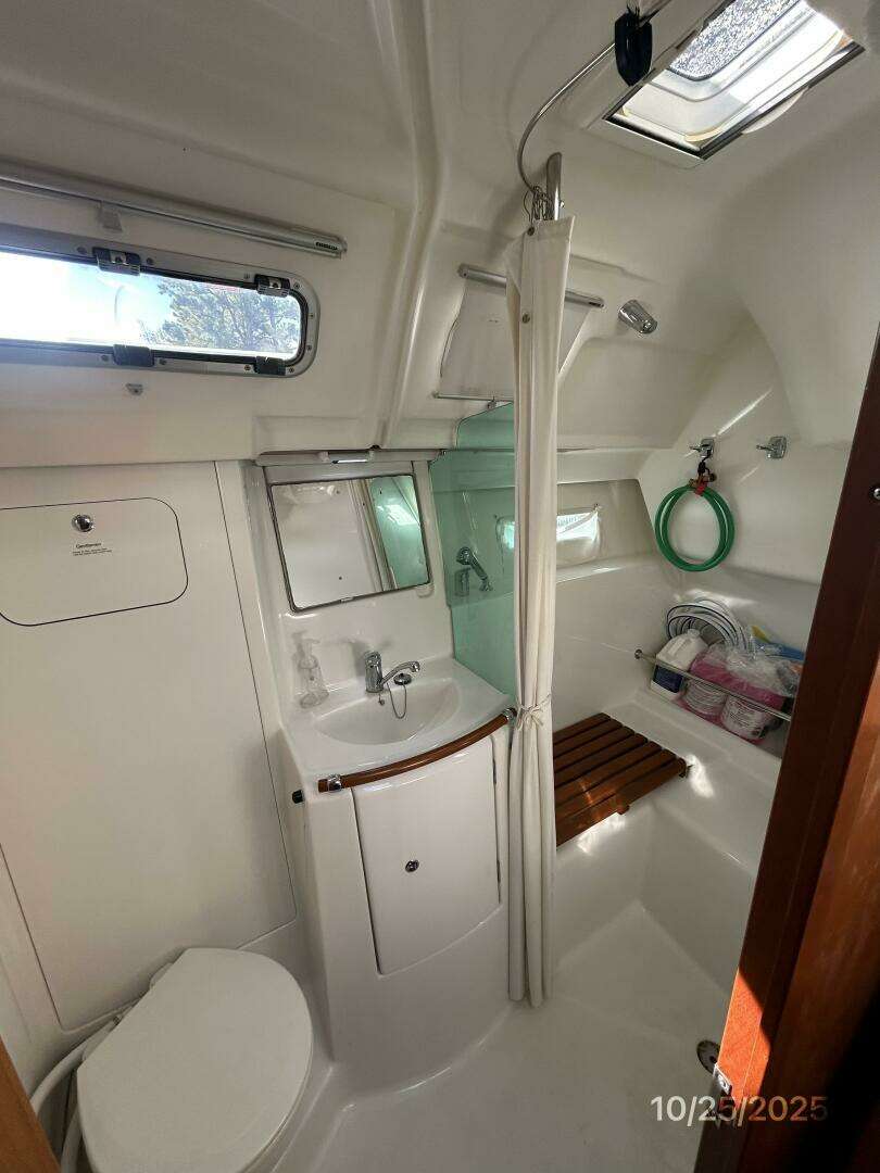 2007 Beneteau 373 - Image 65