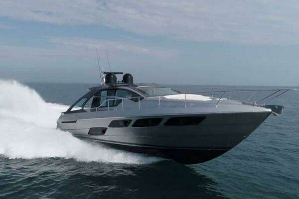 2019 Pershing 5X - Image 1