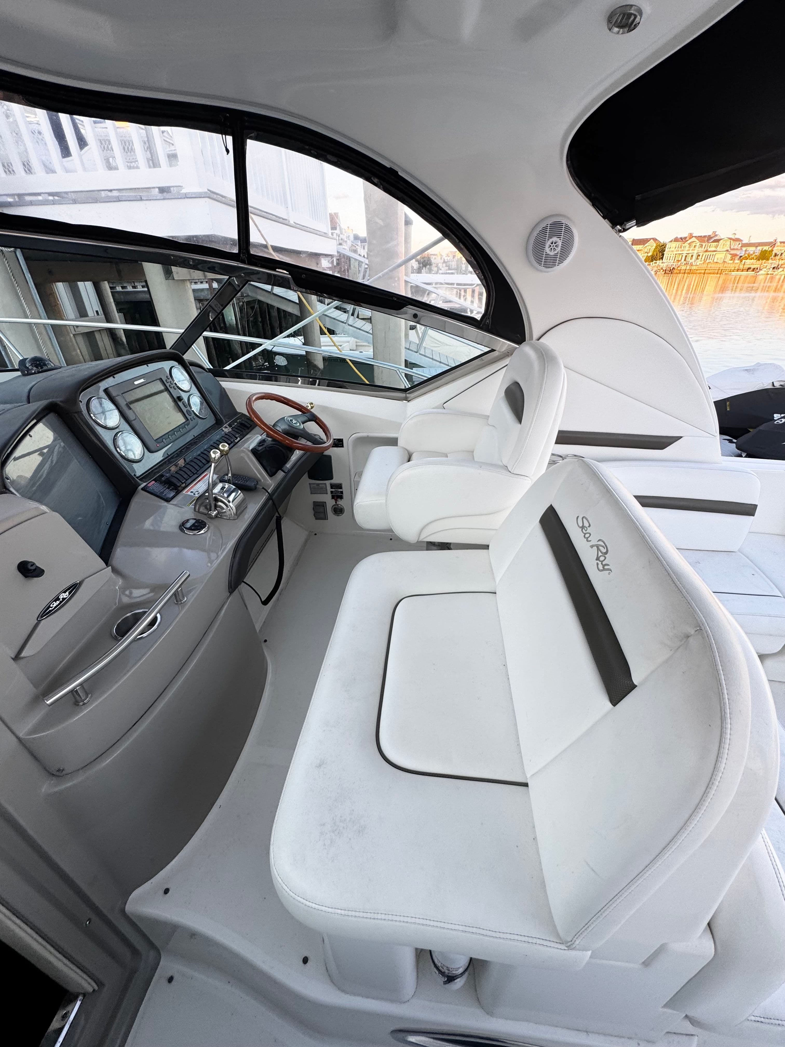 2007 Sea Ray 38 Sundancer - 8