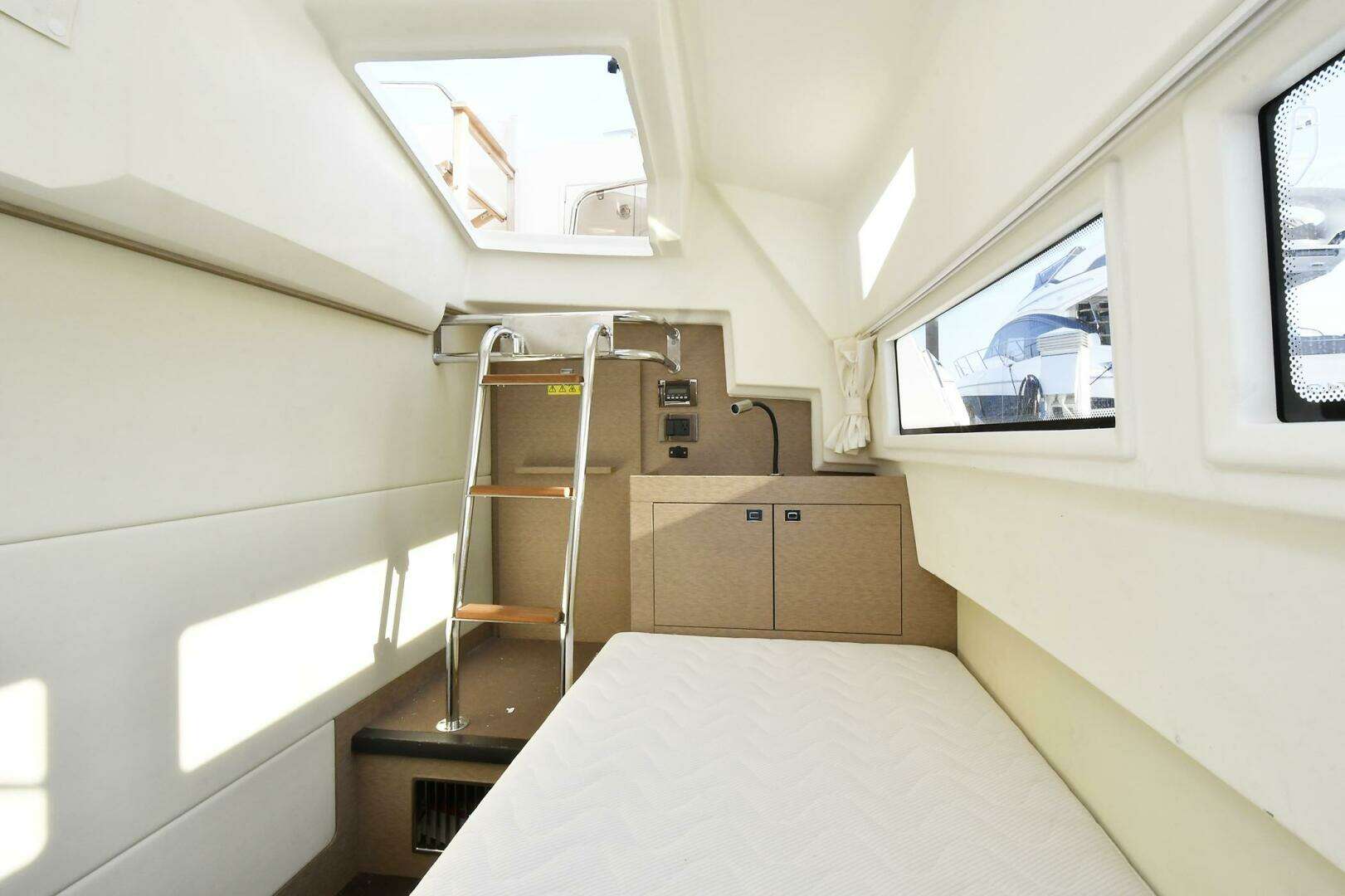 2018 Prestige 560 Fly - Image 72