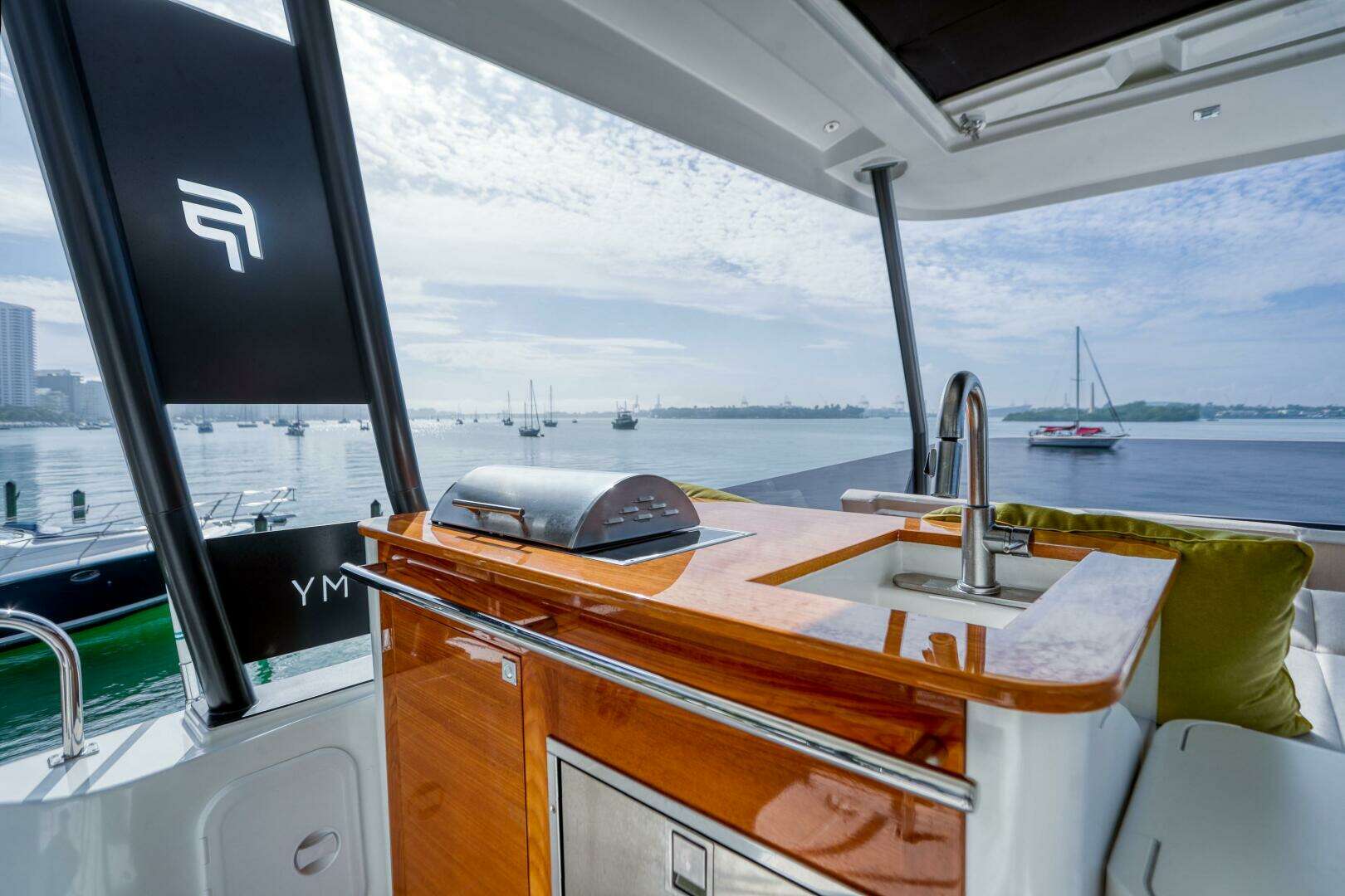 2022 Fountaine Pajot MY6 - Image 76