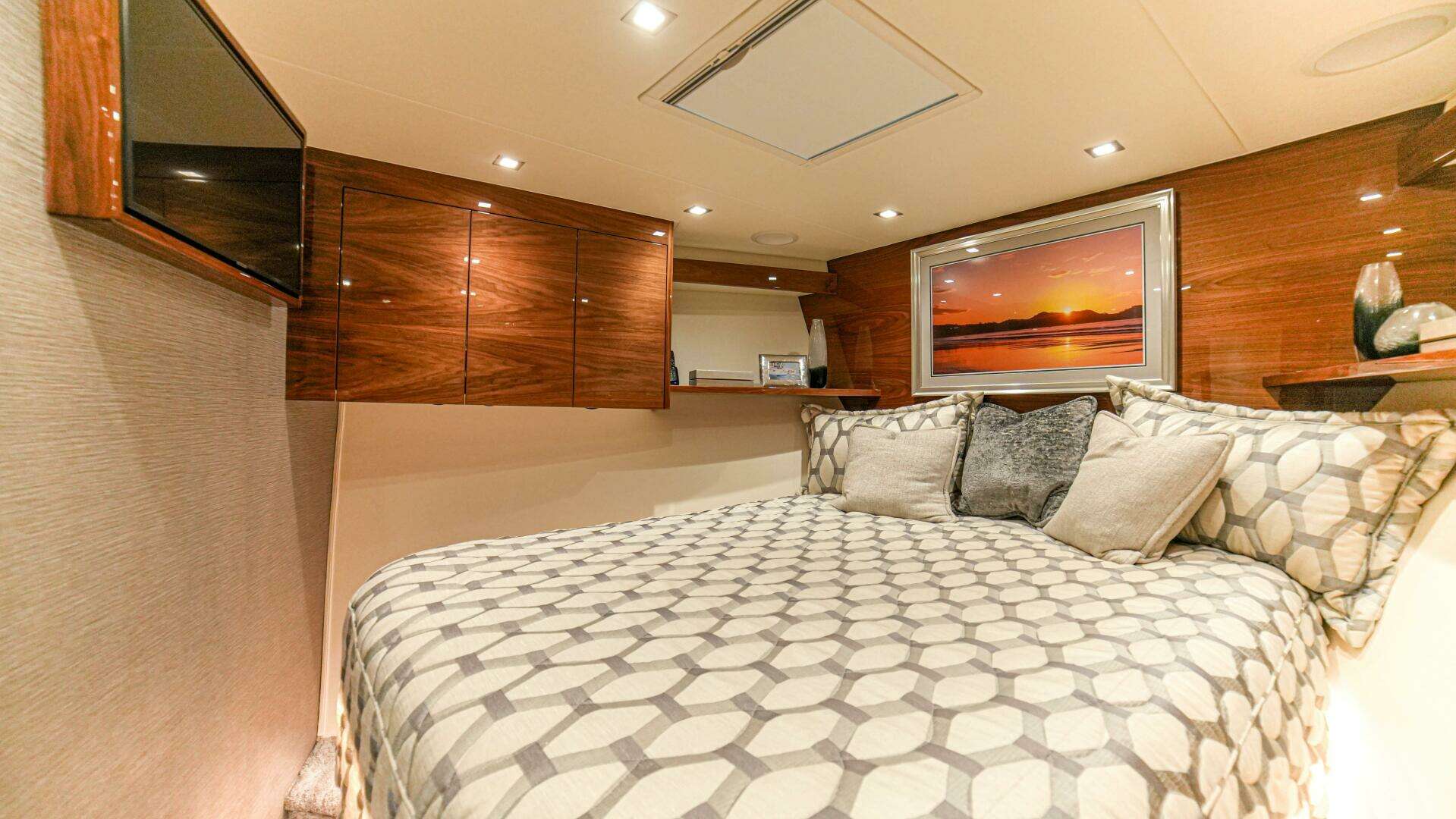 2023 Viking 72 Convertible - Image 54