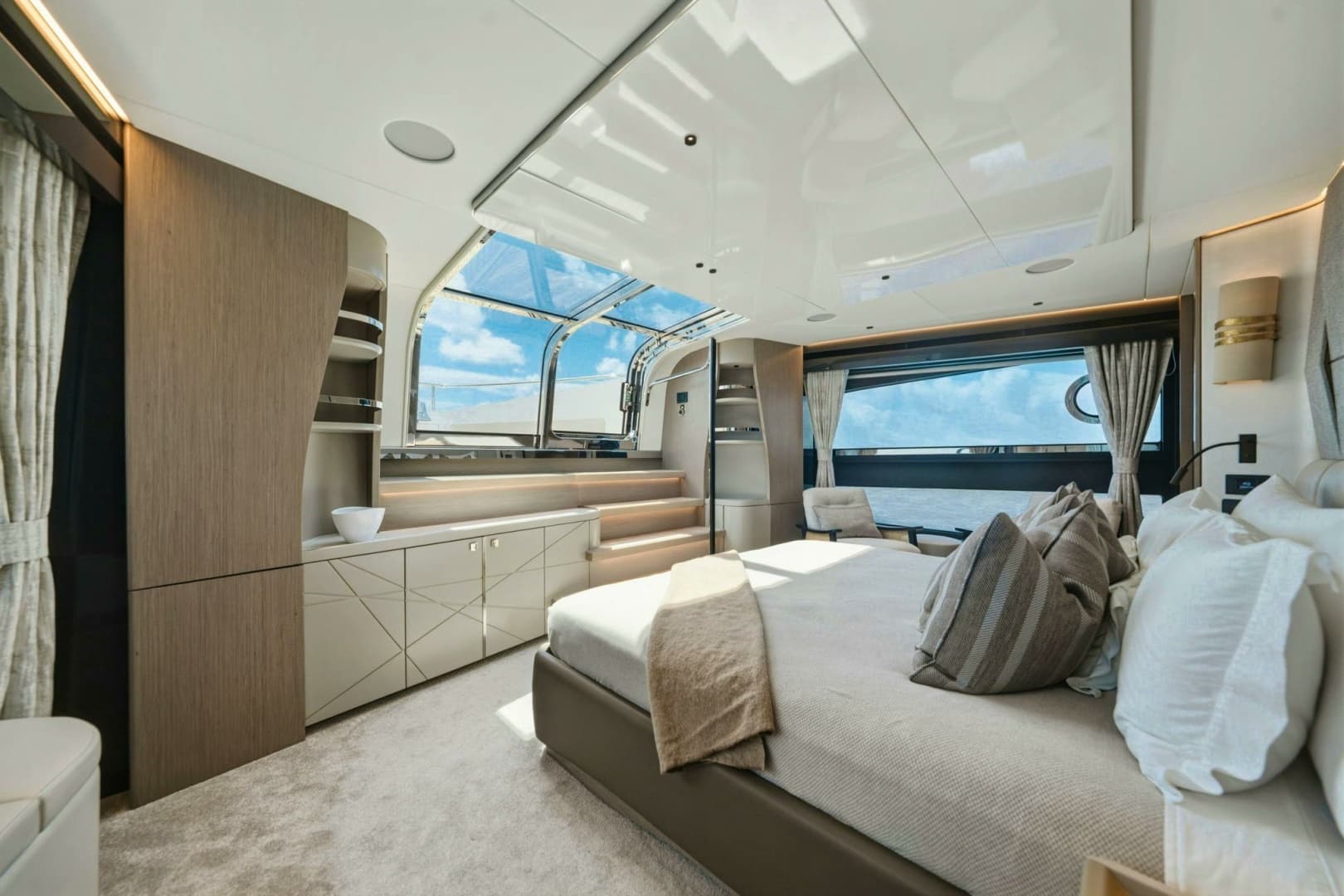 2024 Sunseeker Sunseeker 100 Yacht - Image 19