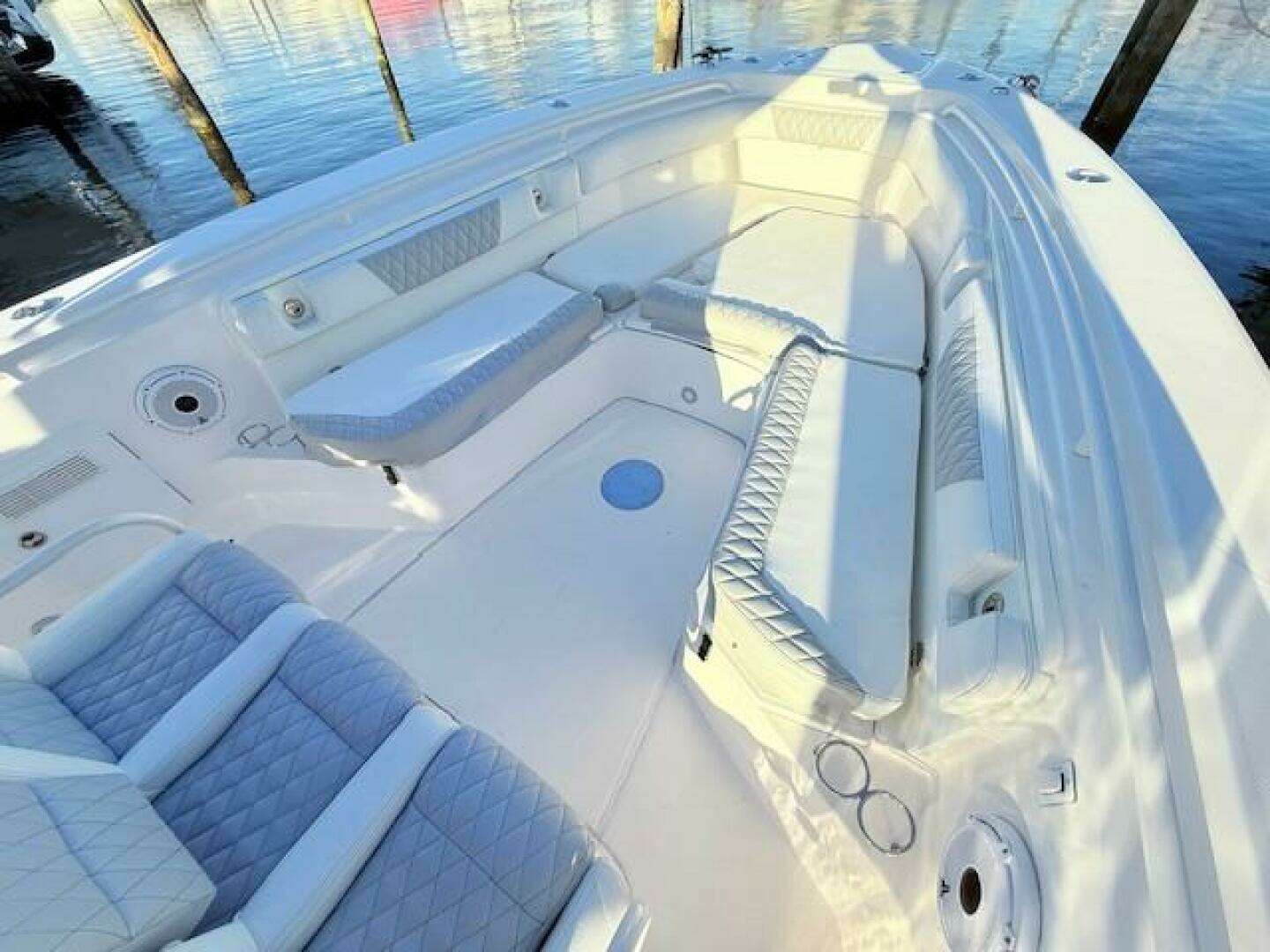 2014 Everglades 355 Center Console - Image 18
