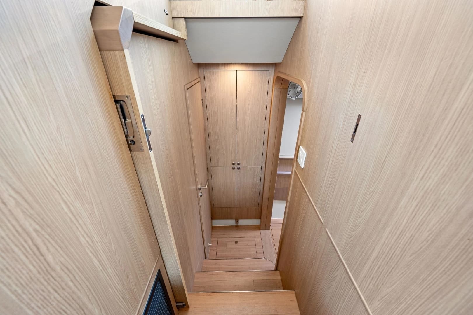 2021 Aquila 44 Yacht - Image 27
