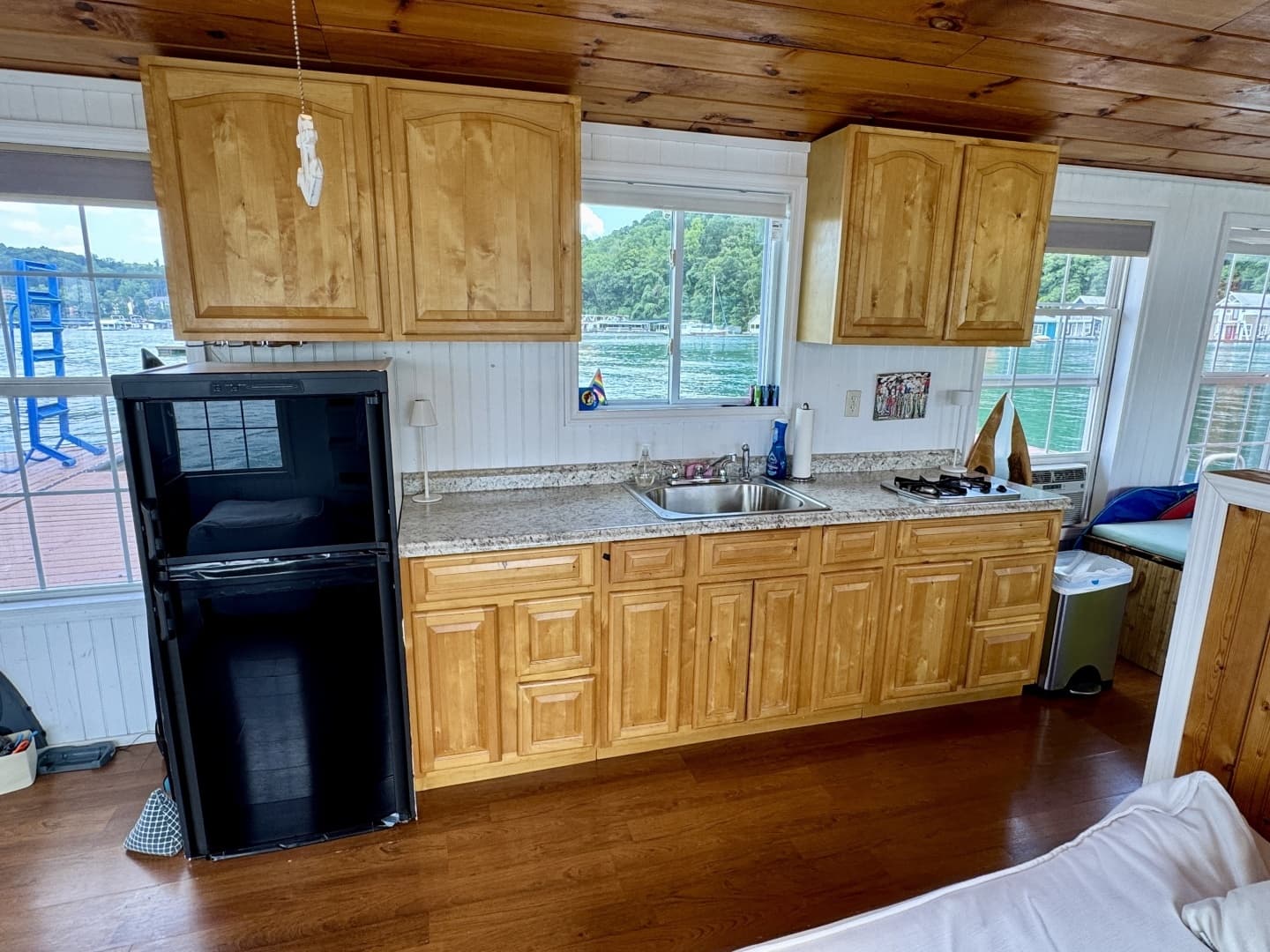 2008 Custom 13 x 29 Floating Cabin Approx 377sqft - Image 29