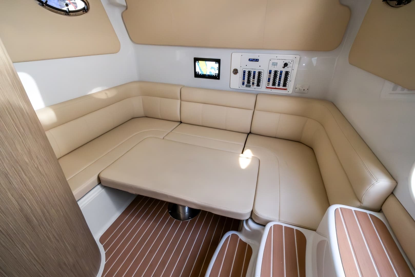 2024 Yellowfin 54 Offshore - Image 48