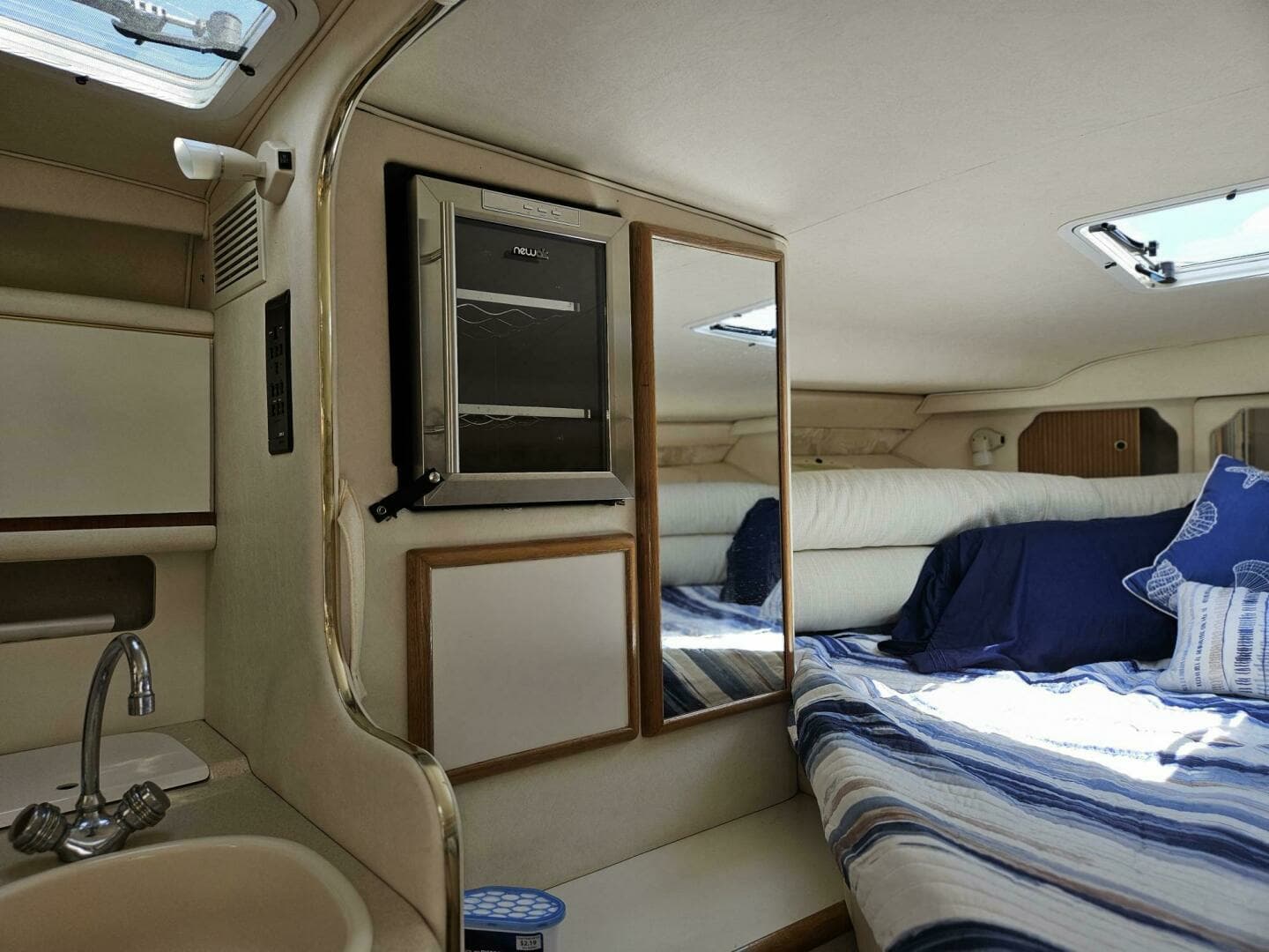 1999 Sea Ray — - Image 24