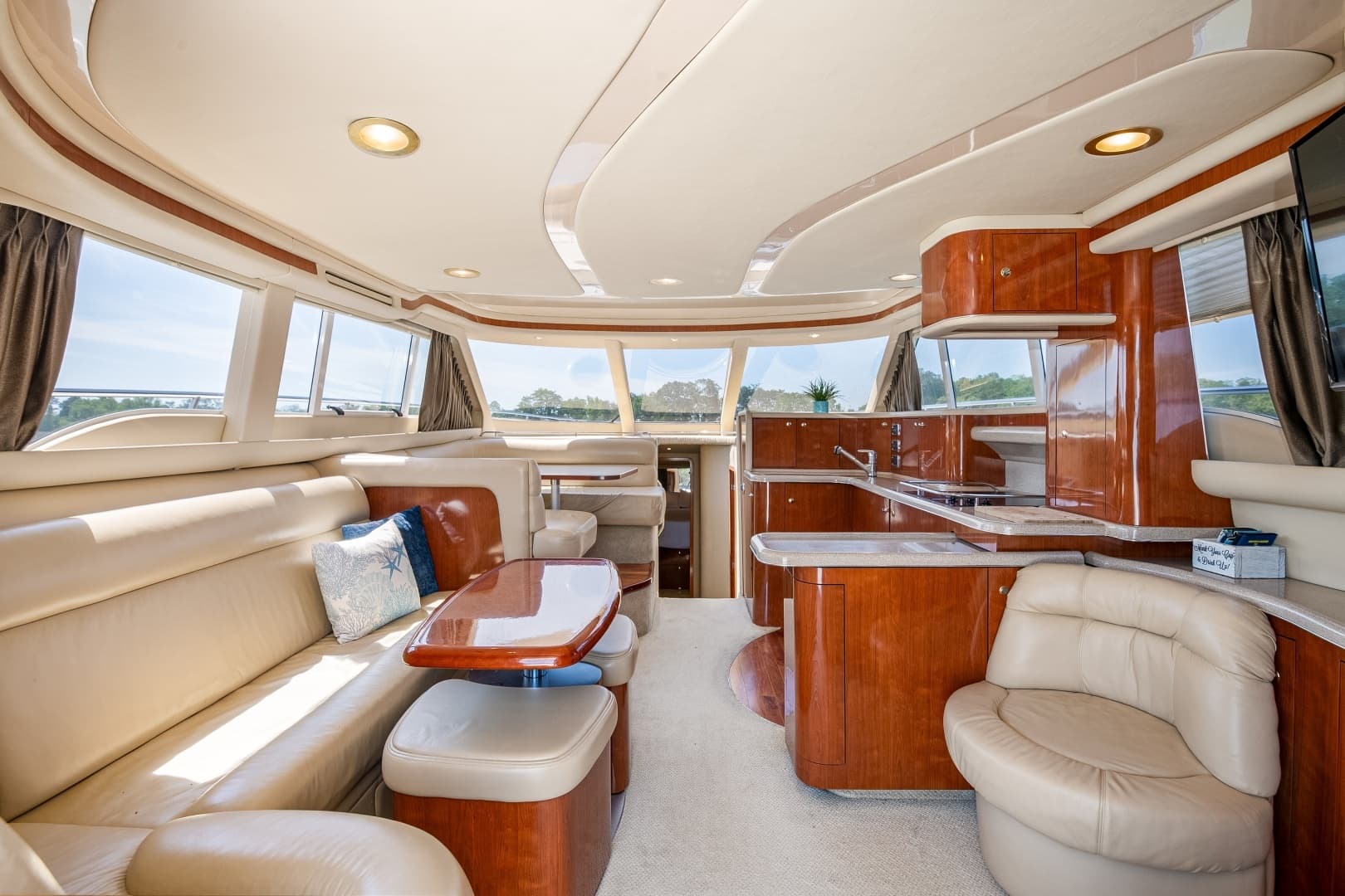 2003 Sea Ray 480 Sedan Bridge - Image 58