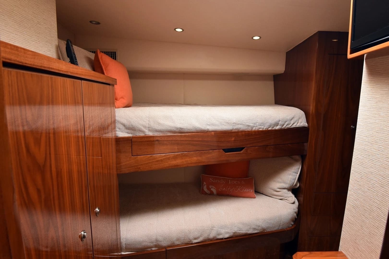 2019 Viking 80 Skybridge - Image 52