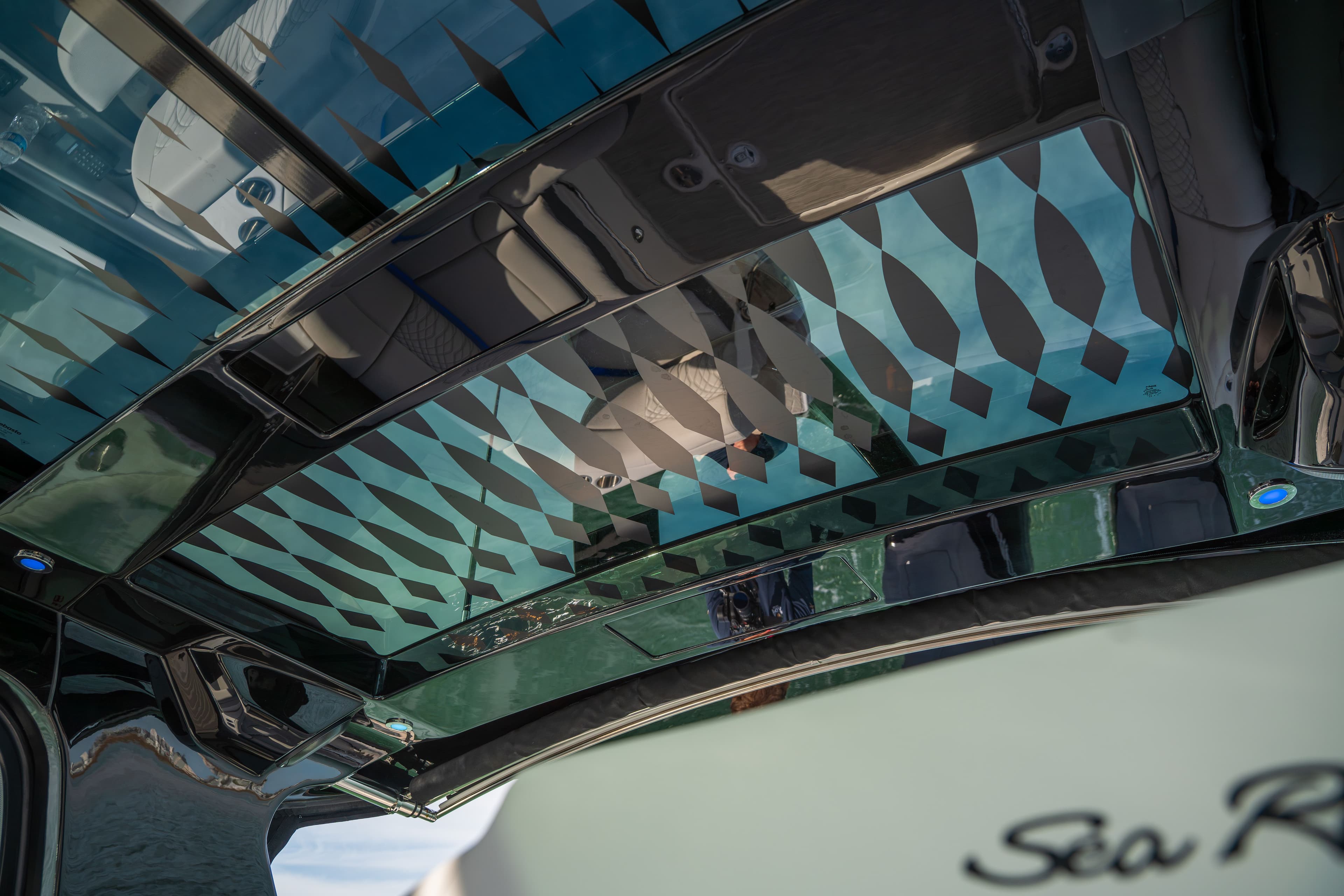 2026 Sea Ray Sundancer 370 Outboard - 20