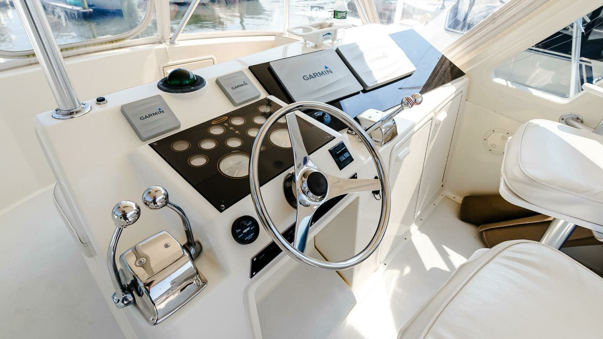 1998 Ocean Yachts 40 Convertible - Image 8