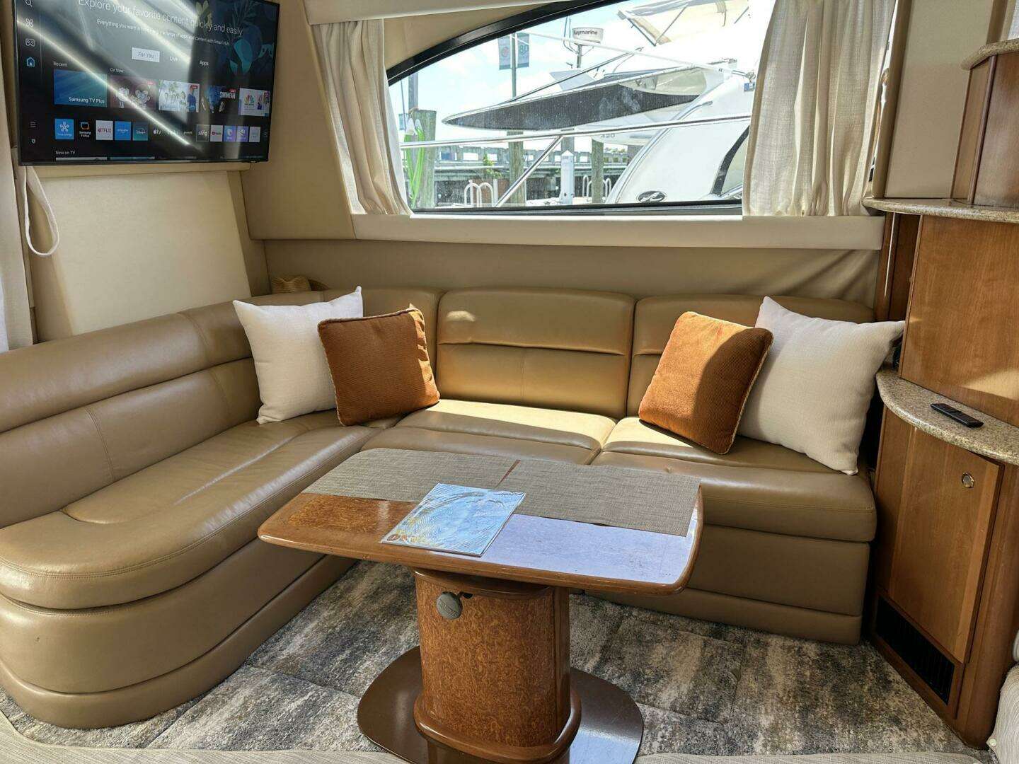 2007 Meridian 411 Sedan Bridge - Image 26