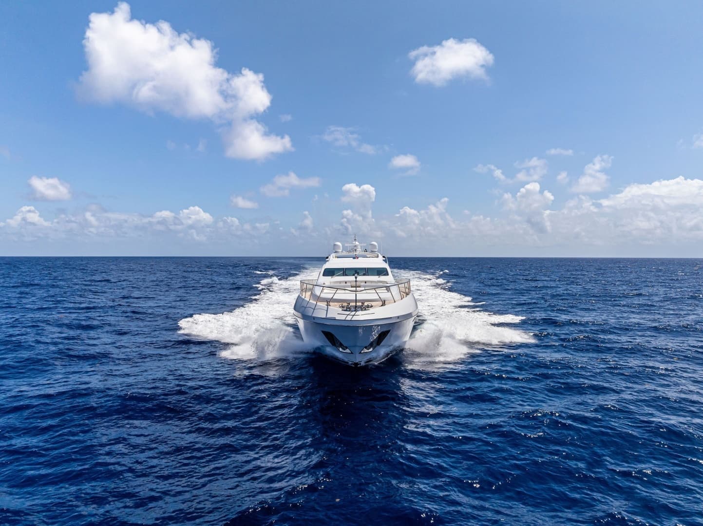 2005 Mangusta 130 - Image 8