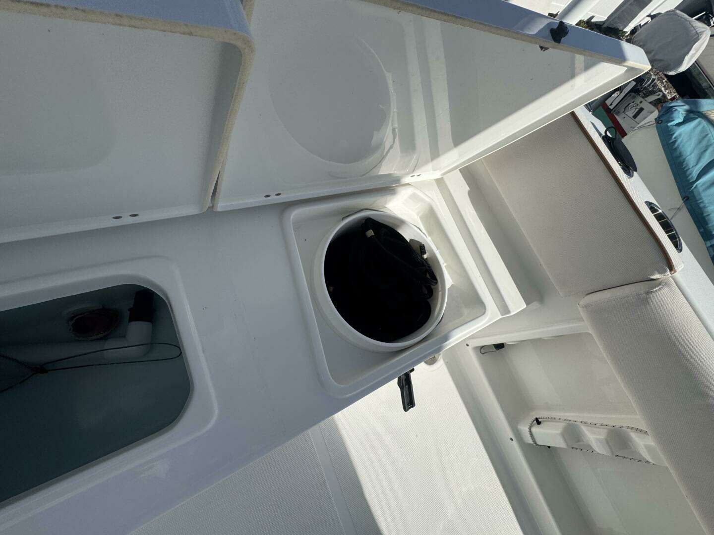2021 Sea Hunt Ultra 219 - Image 36