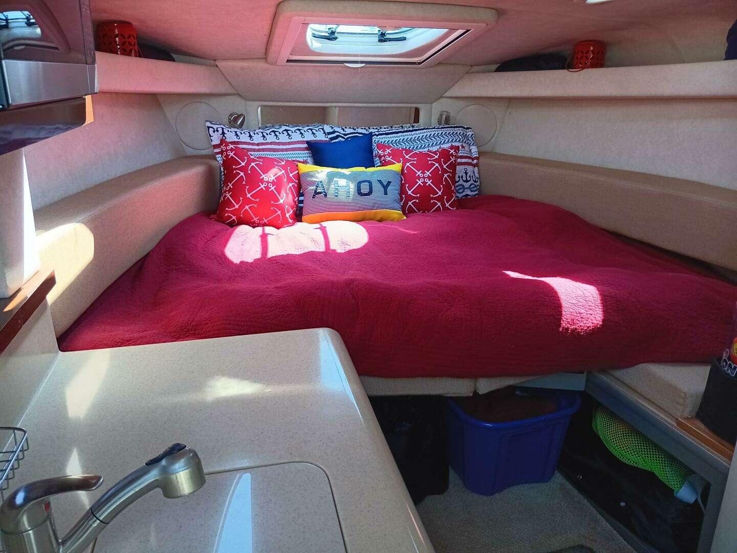 2010 Sea Ray 260 Sundancer - Image 29