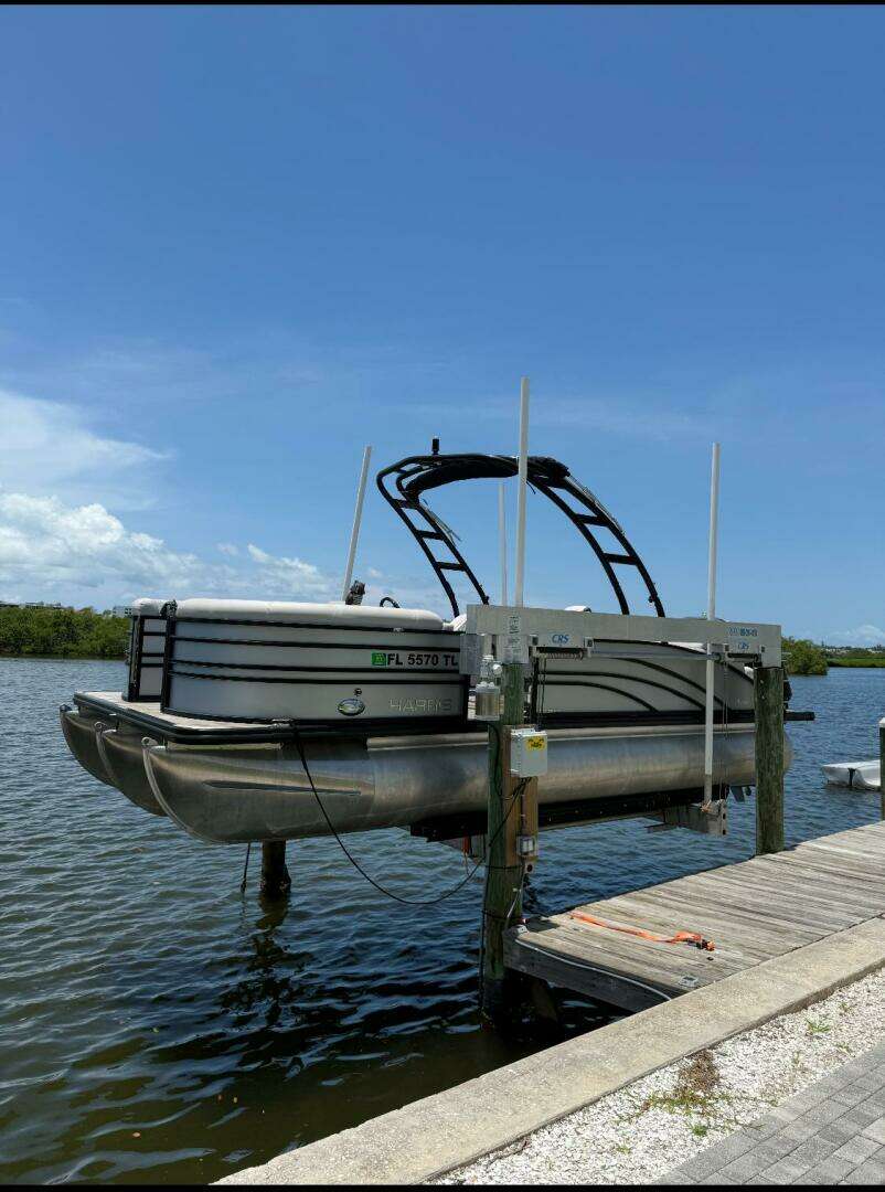 2023 Harris 230 Sunliner SE - Image 3