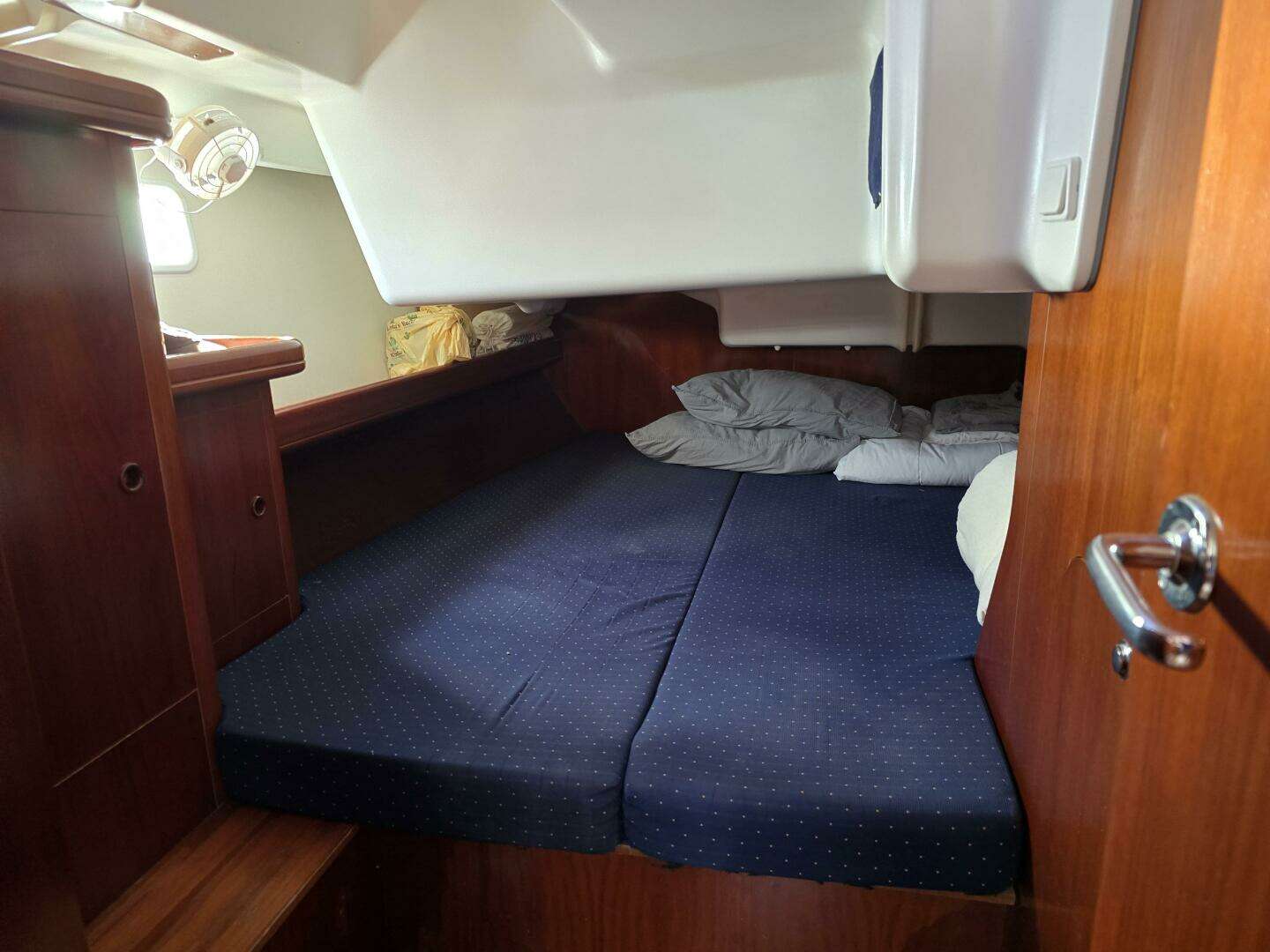 2003 Beneteau Oceanis 473 - Image 13