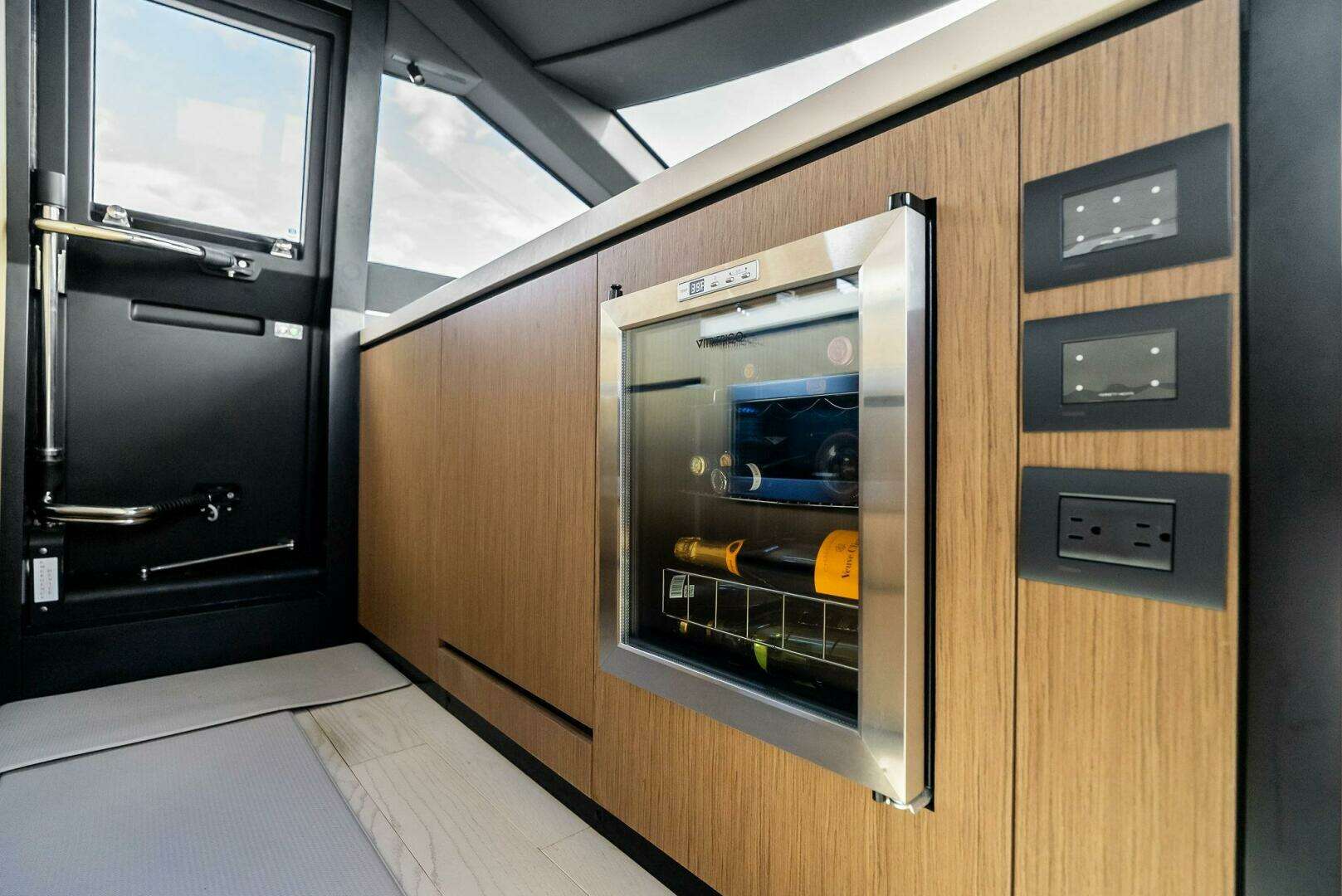 2024 Ferretti Yachts 720 - Image 61