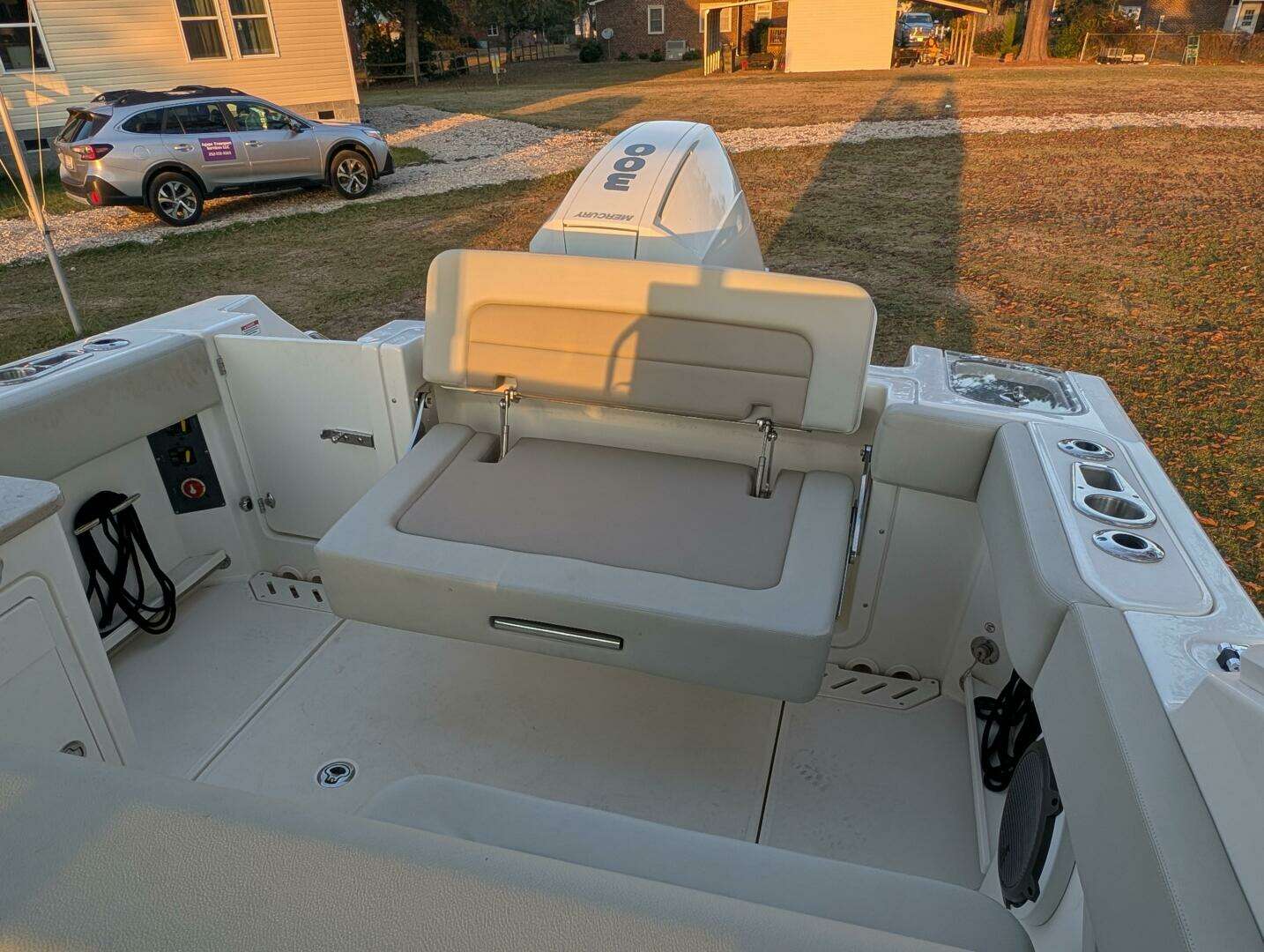 2023 Boston Whaler 240 Vantage - Image 24