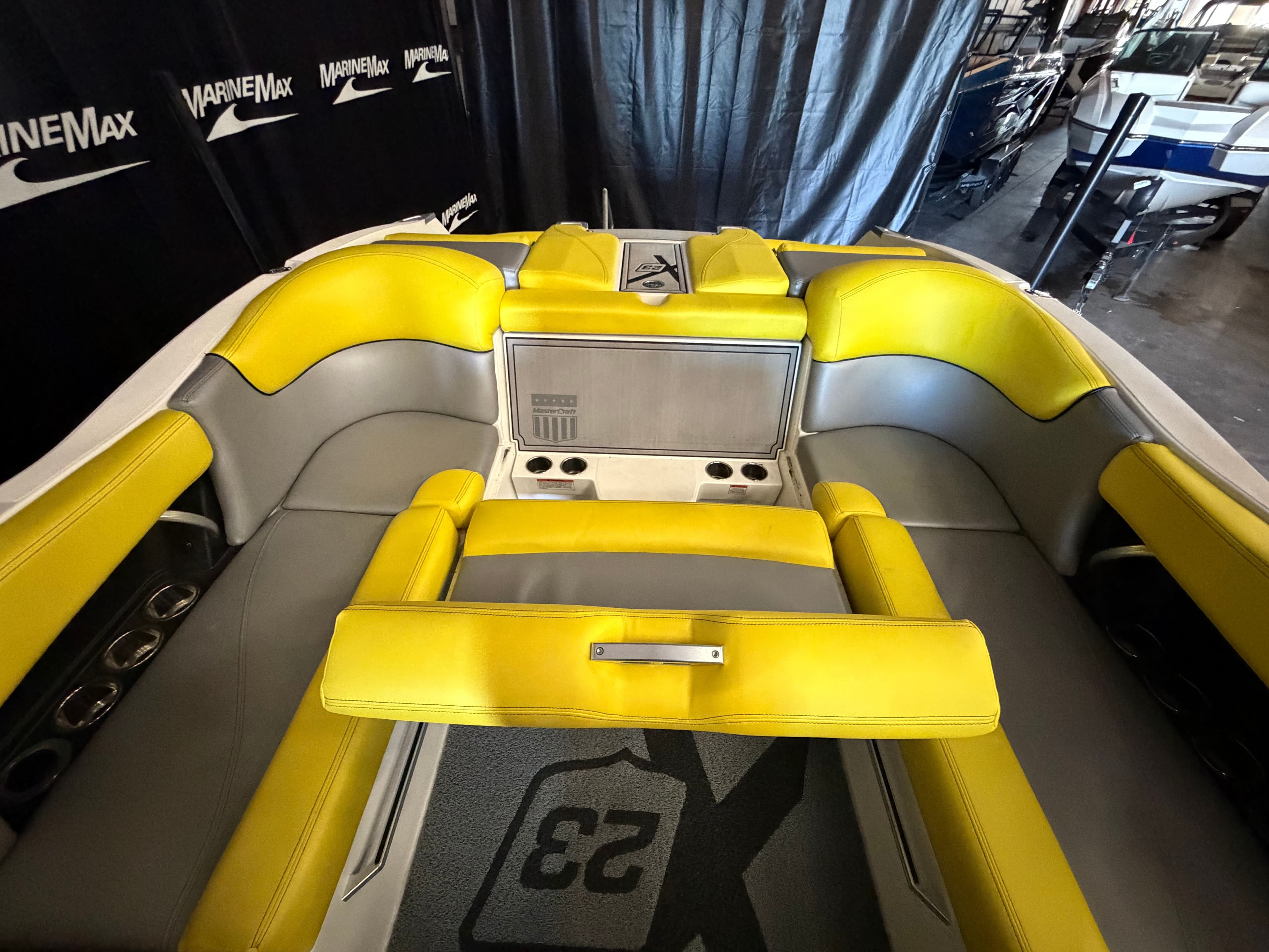 2016 MasterCraft X23 - 24