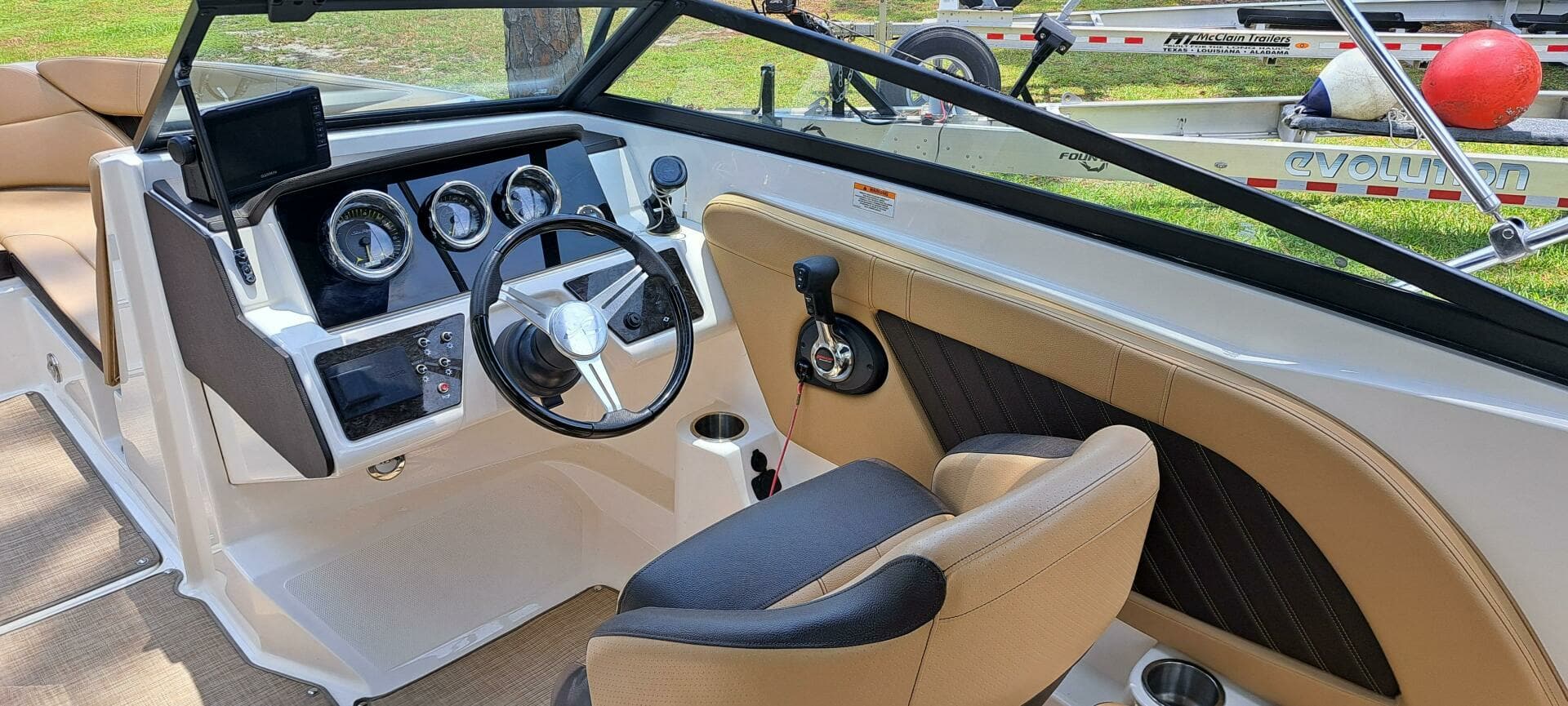 2019 Sea Ray SPX 230 OB - Image 17