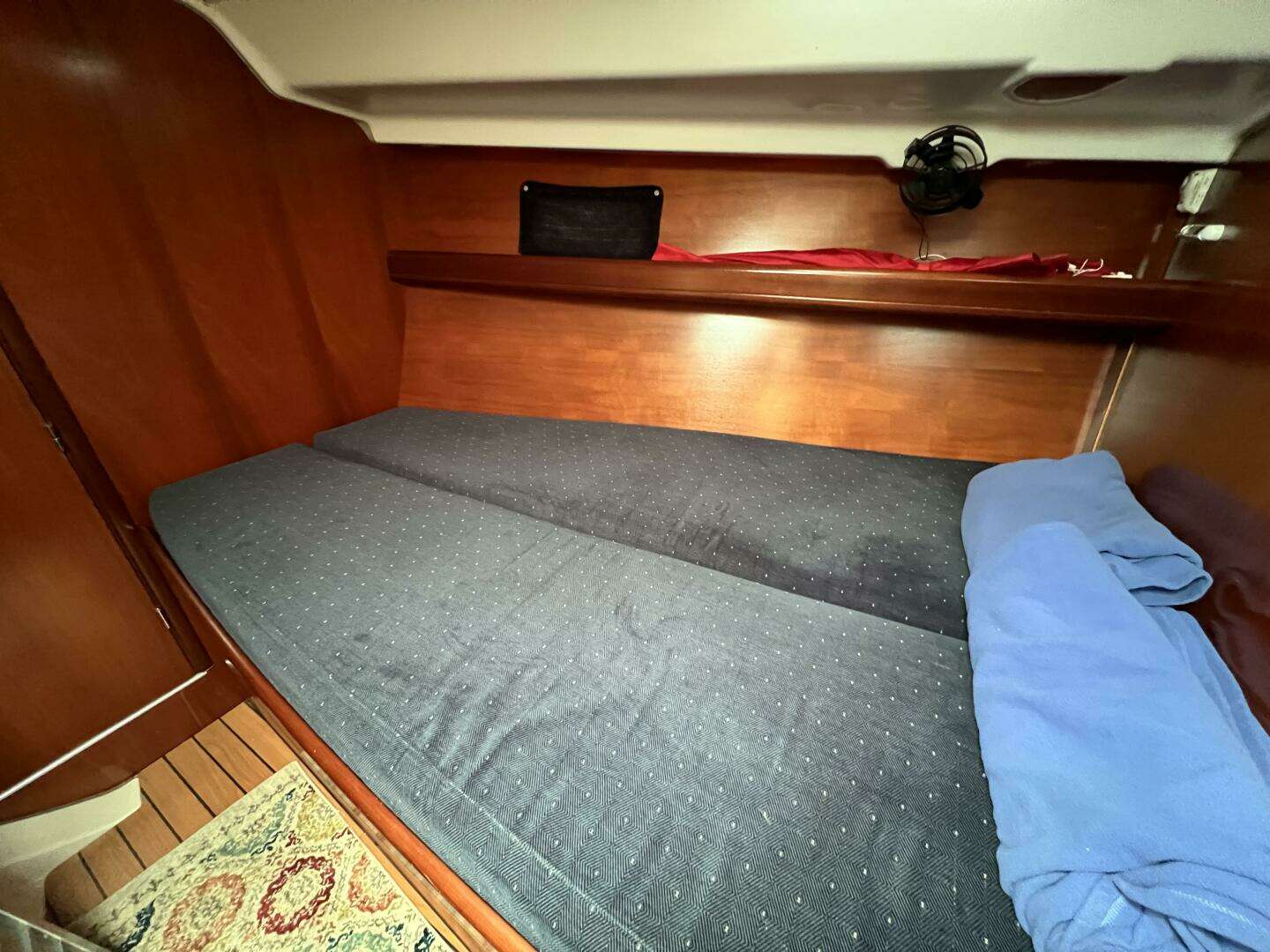 2001 Beneteau 411 - Image 7