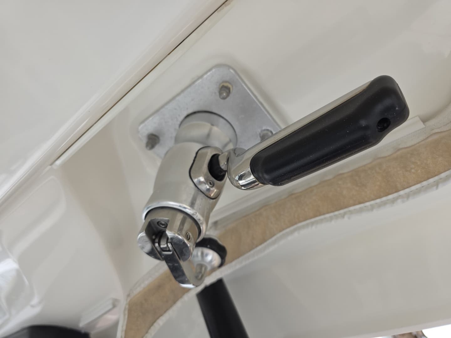 2021 Boston Whaler 420 Outrage - Image 94