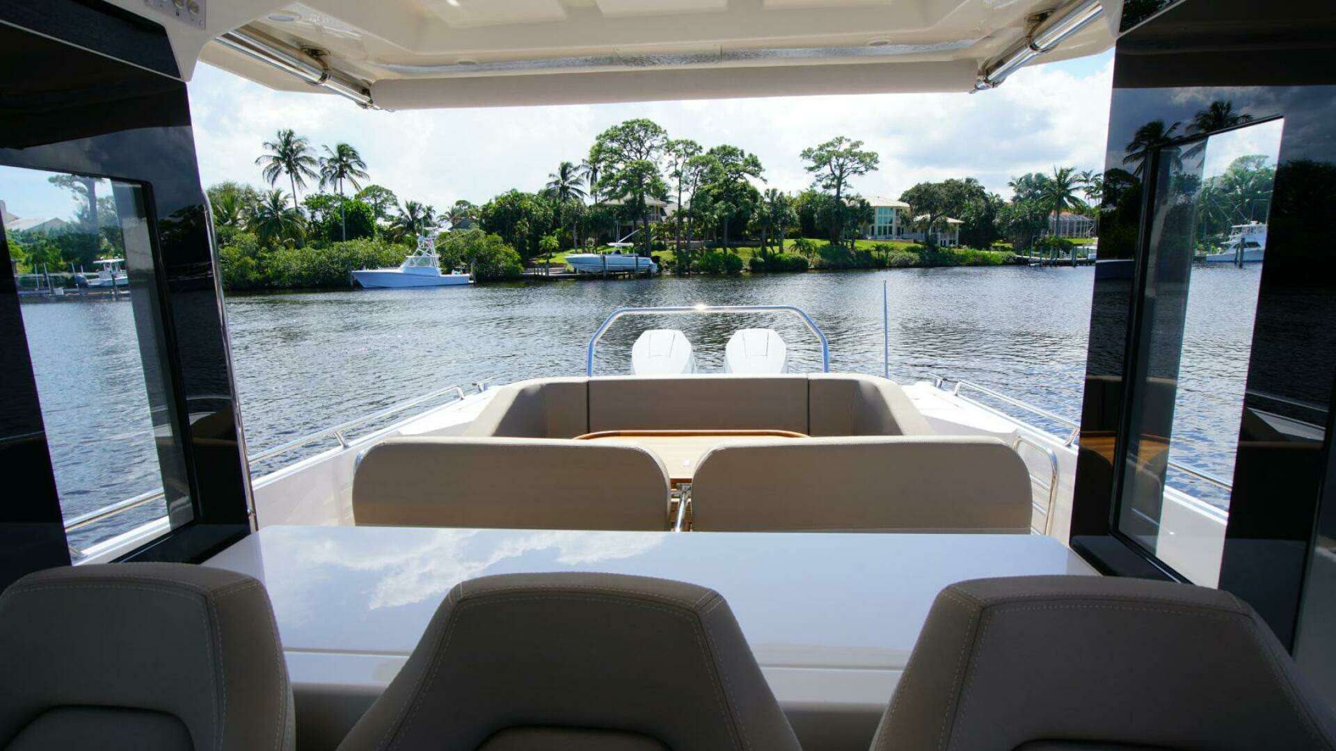 2025 Nimbus Tender 11 - Image 16