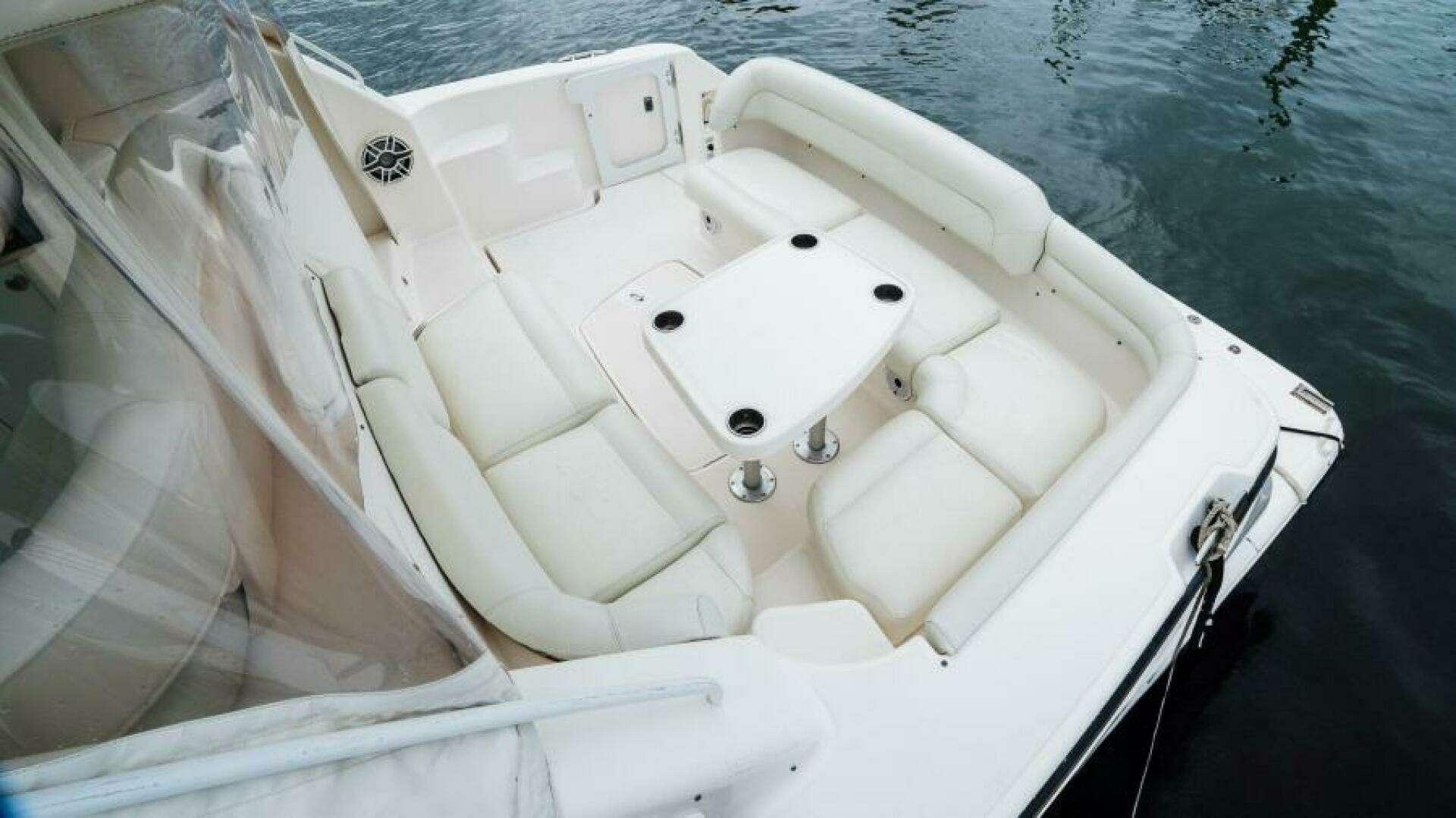 2007 Tiara Yachts 4300 Sovran - Image 6