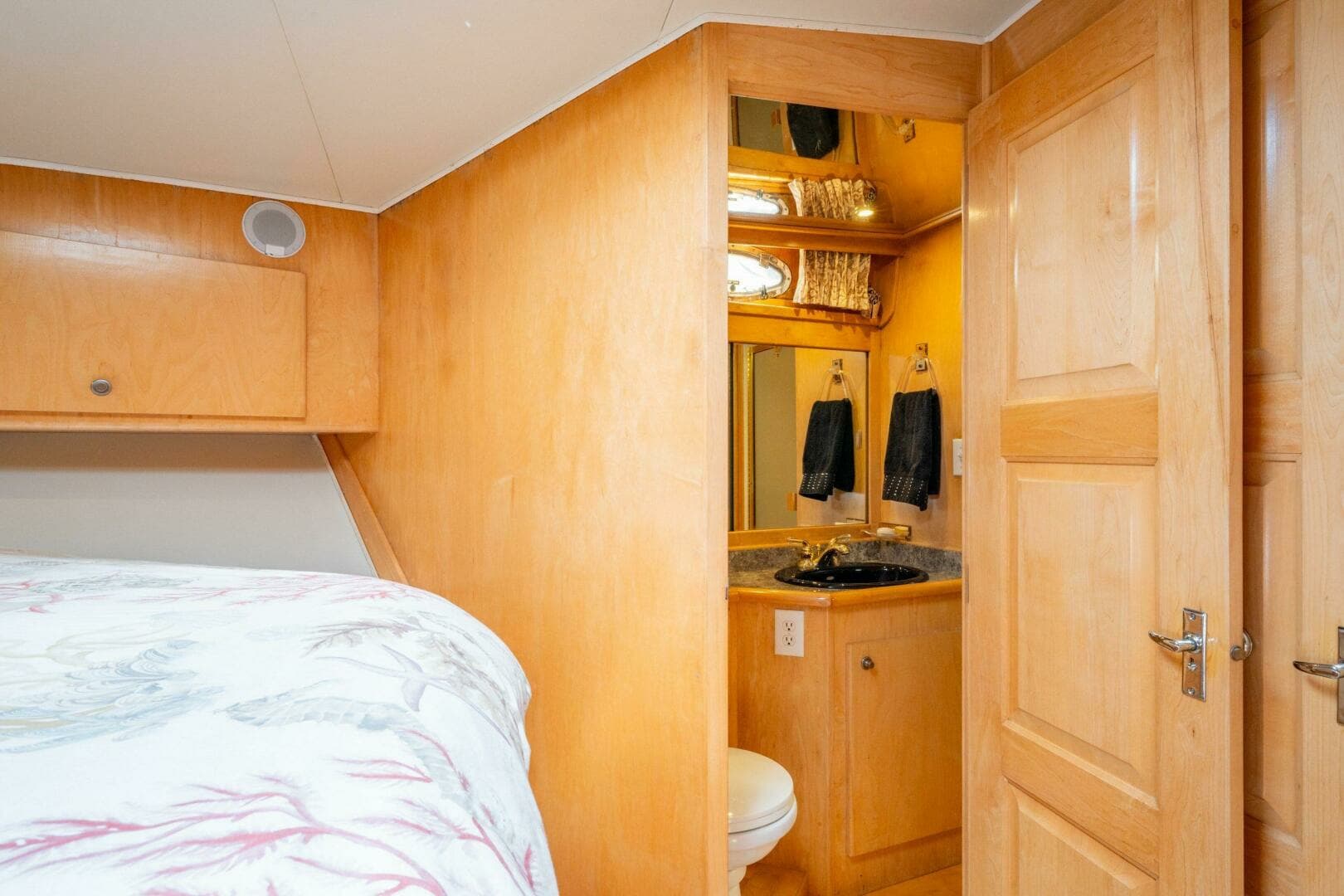 1997 Navigator Sundance 5600 - Image 90