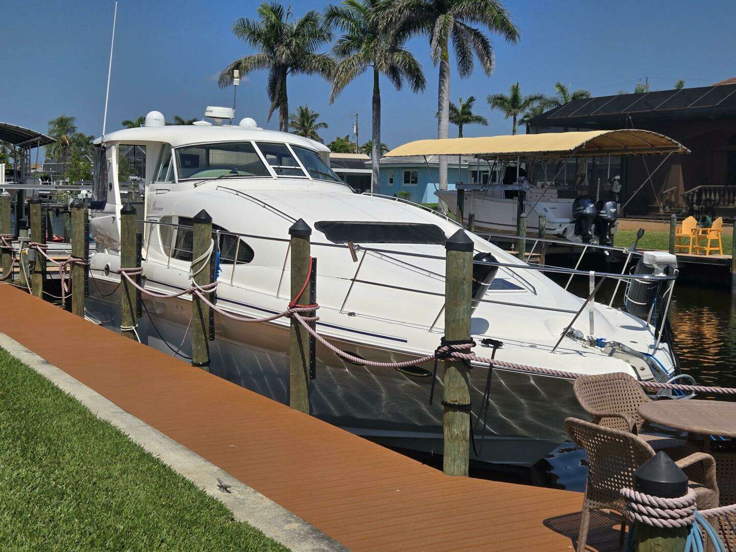 2004 Sea Ray 480 - Image 2