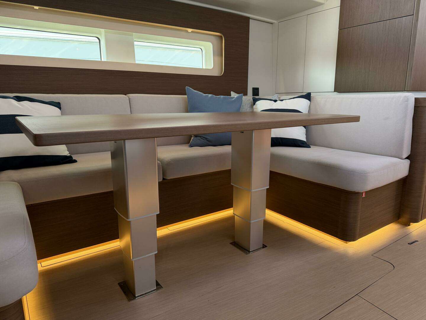 2022 Beneteau Oceanis Yacht - Image 20