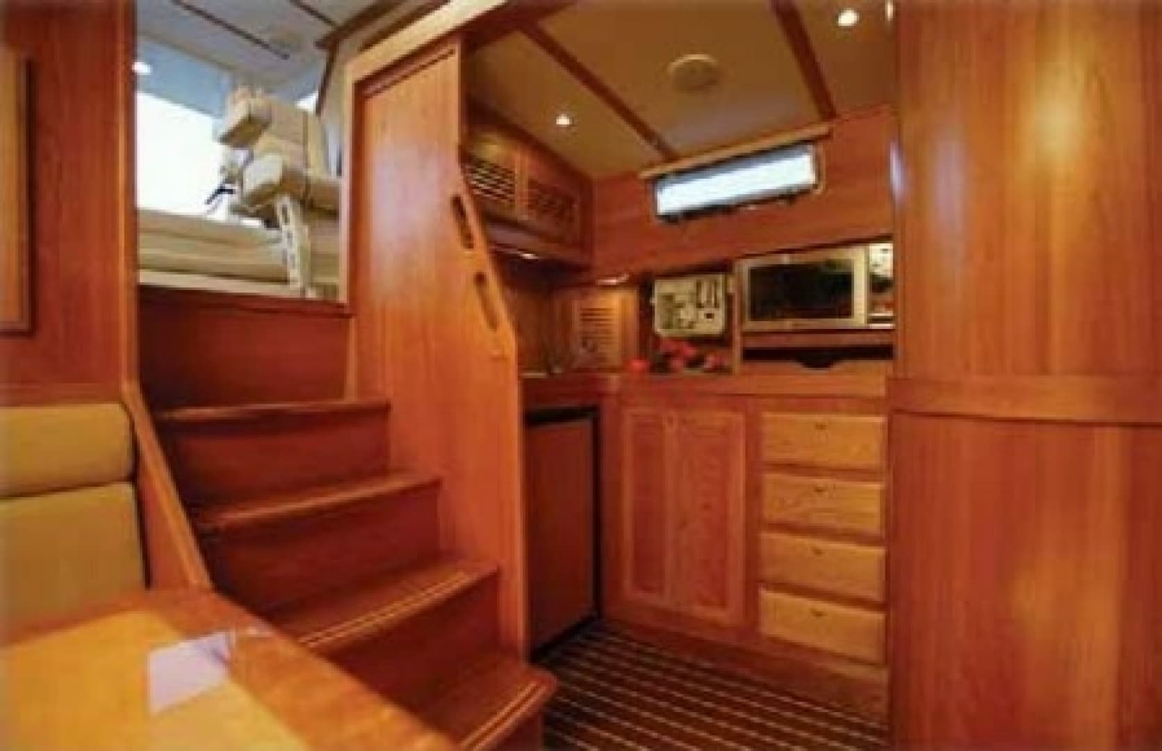 2007 Sabre 38 Hardtop Express - Image 6