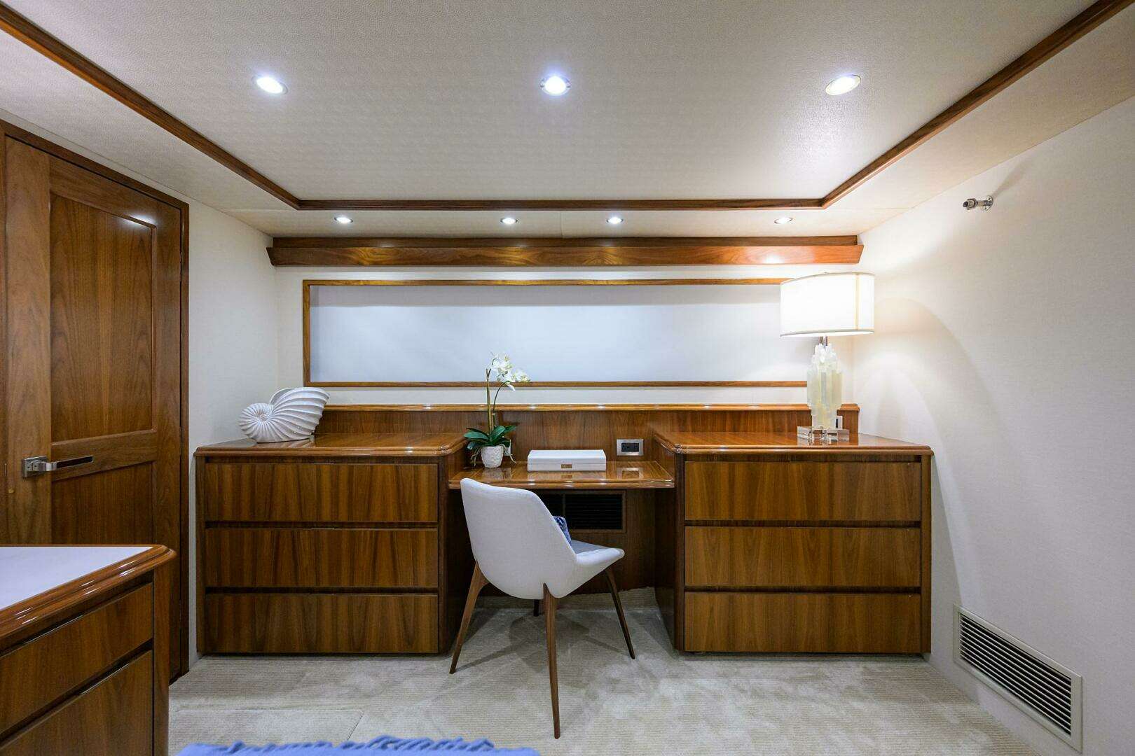 2017 Viking 92 Enclosed Bridge - Image 49