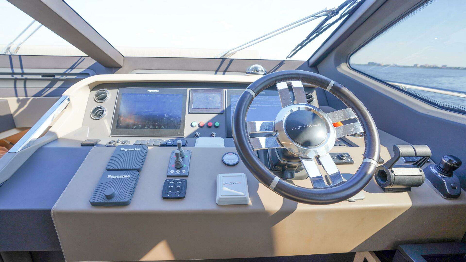 2017 Azimut 66 Flybridge - Image 34