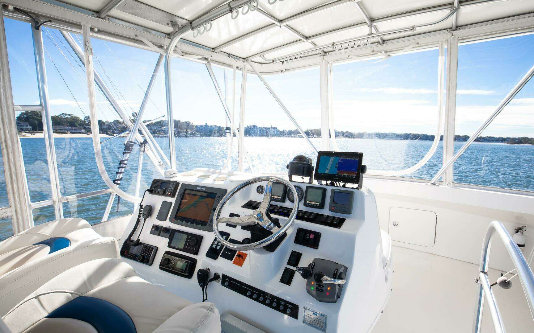 2007 Luhrs 36 Convertible - Image 5