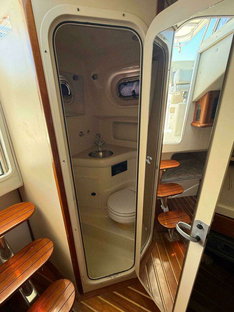 2007 Pursuit OS 335 Offshore - Image 11