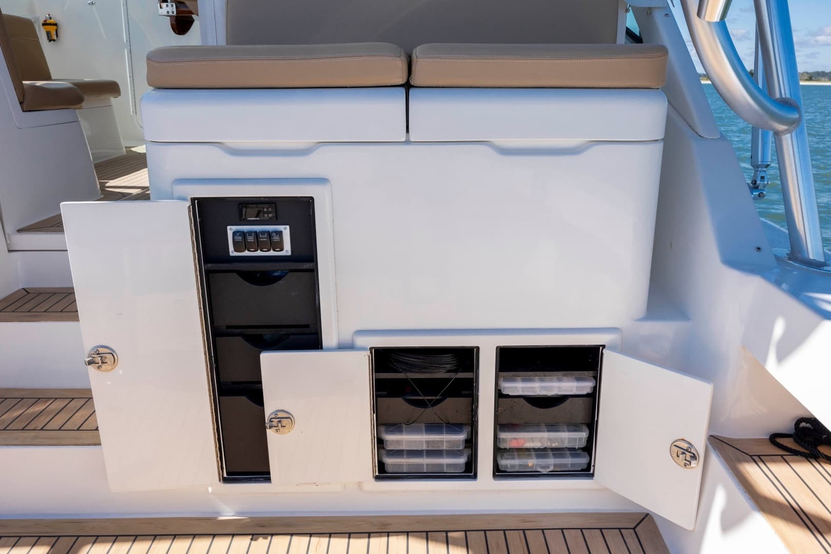 2019 Albemarle 410 Express Fisherman - Image 57