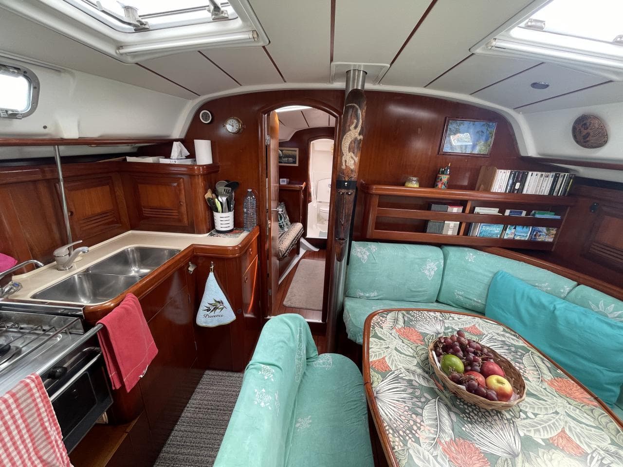 Oceanis 411 Celebration