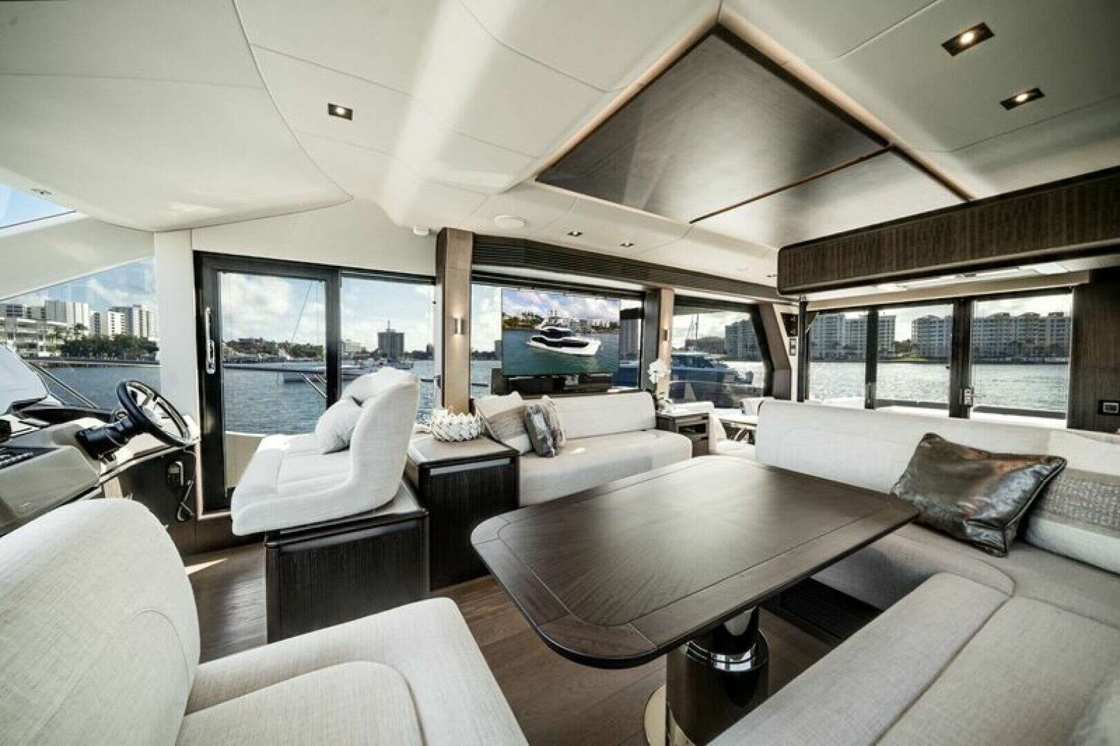 2024 Galeon 560 FLY - Image 21