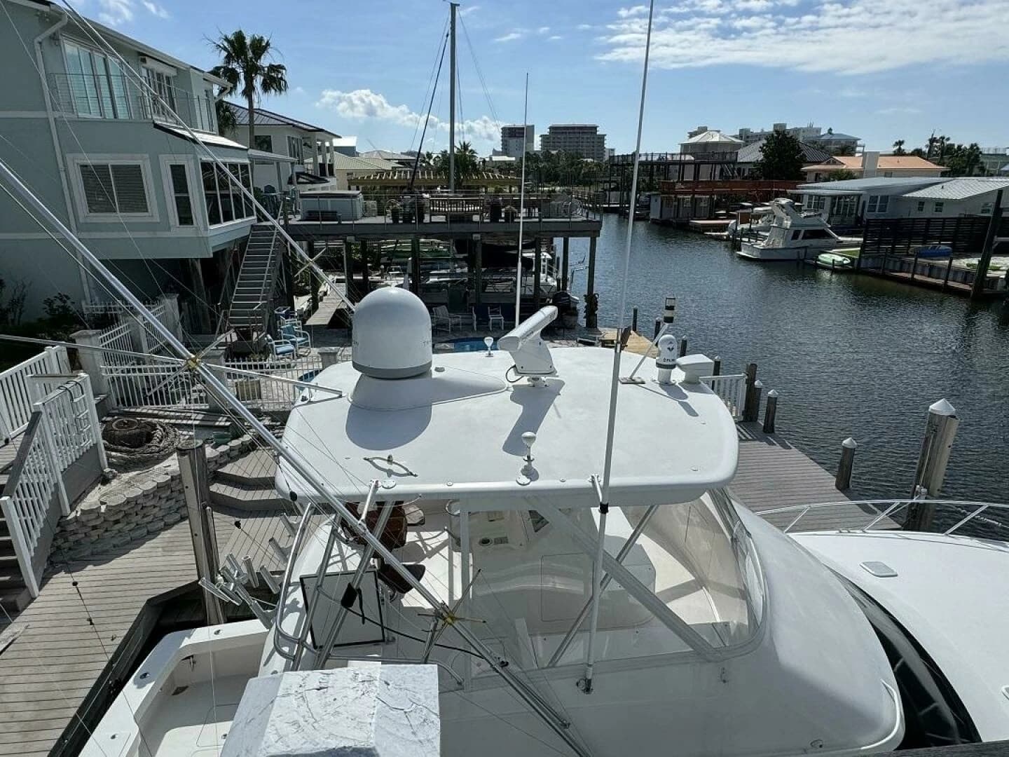 2006 Viking 45 Convertible - Image 34