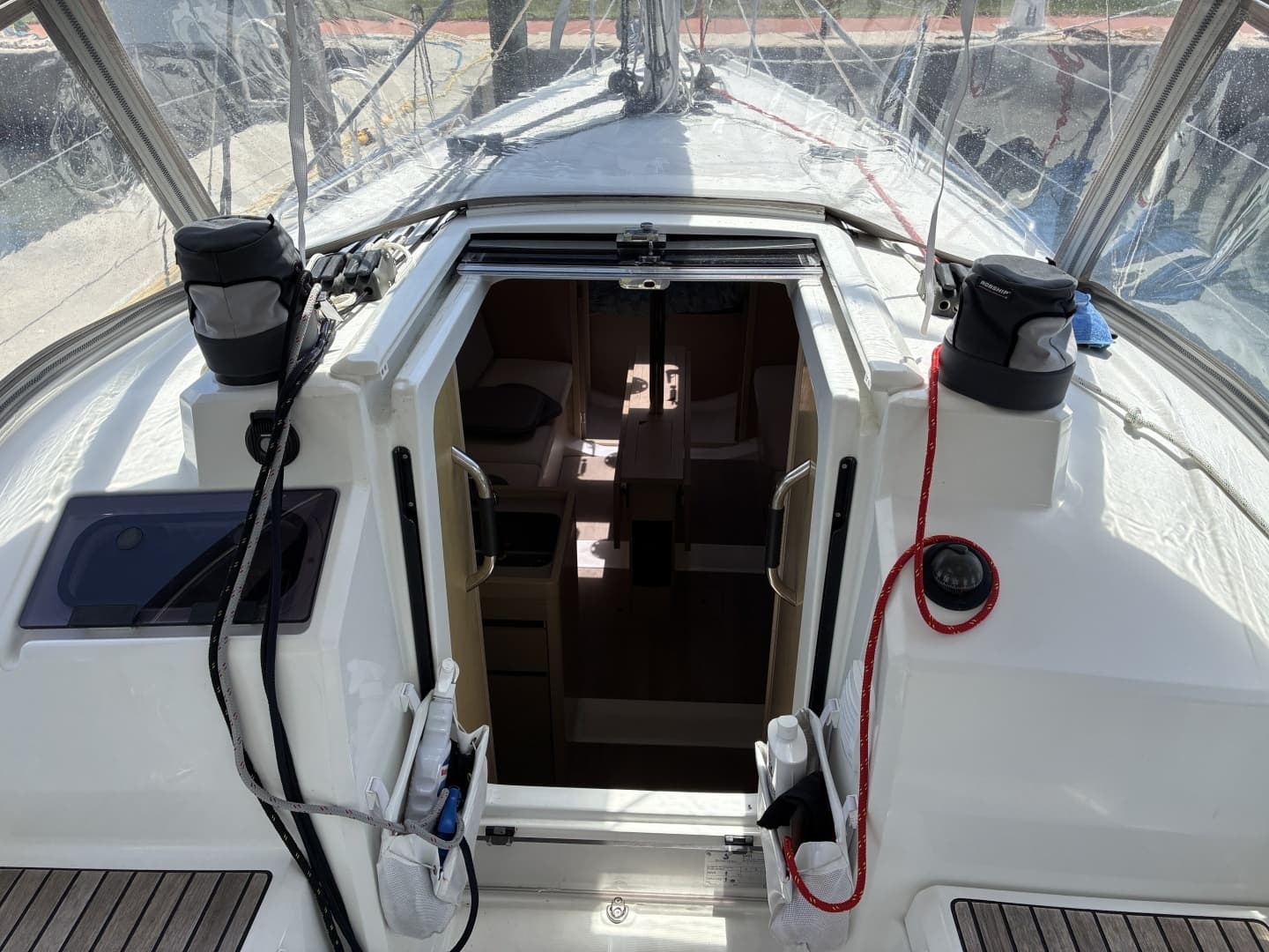 2024 Beneteau Oceanis 30.1 - Image 14