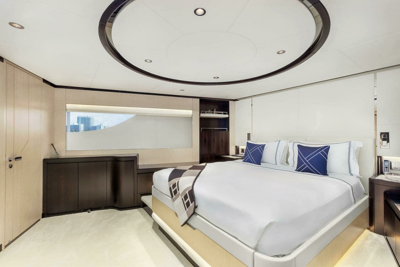 2022 Majesty Yachts 120 - Image 19