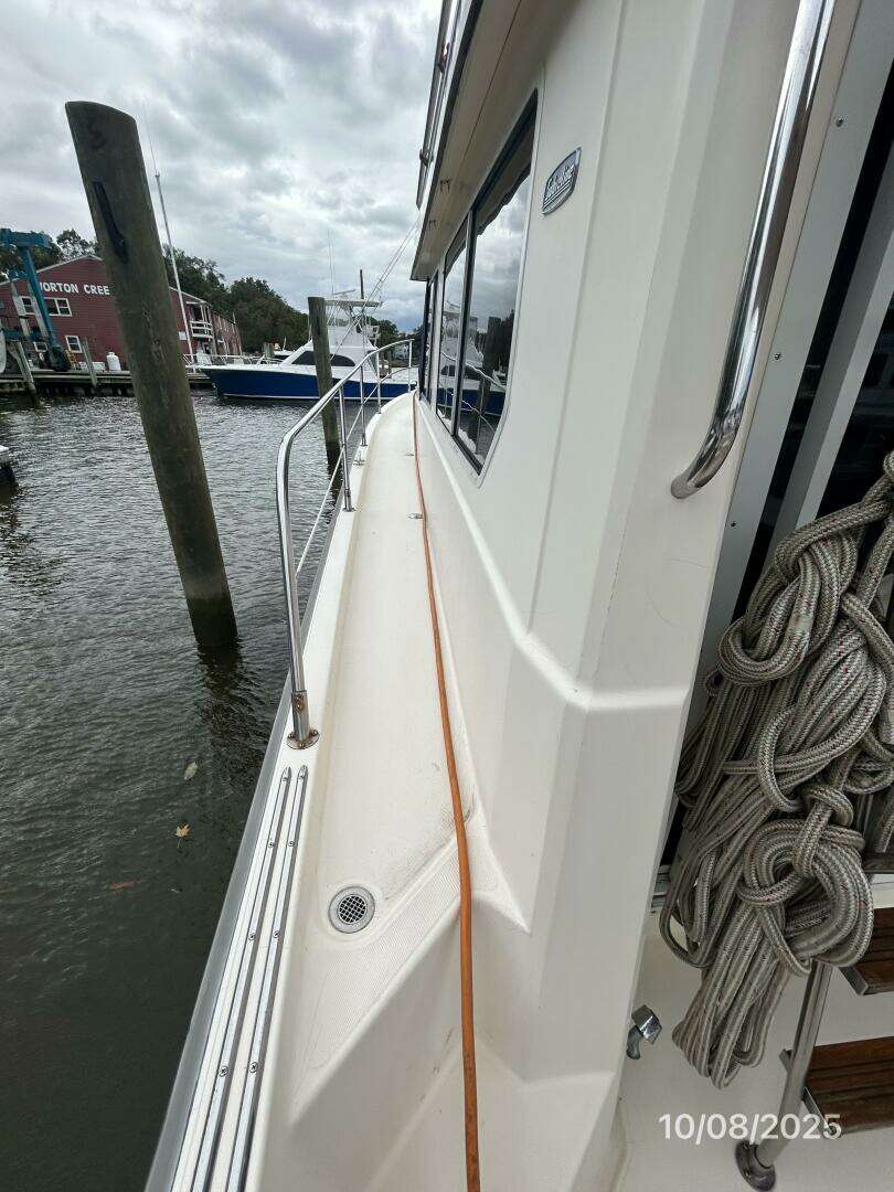 1994 Sabreline Sedan Flybridge - Image 12