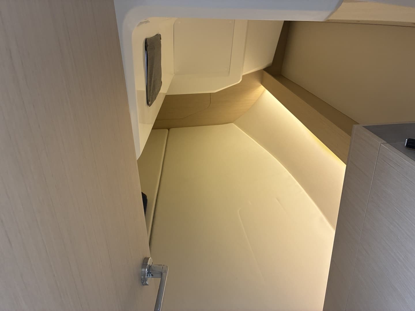 2023 Beneteau Oceanis 30.1 #292 - Image 12