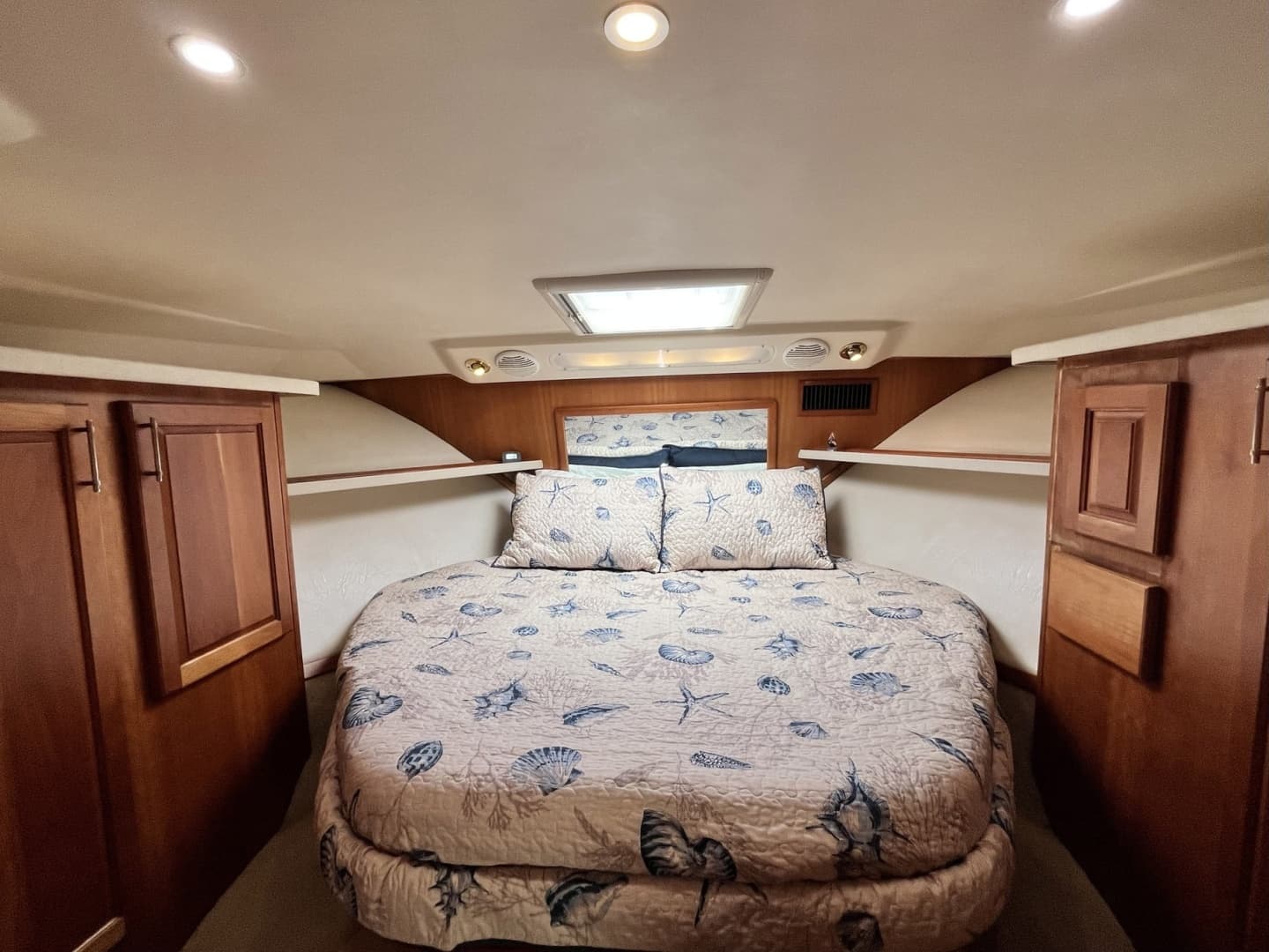 2003 Luhrs 40 Convertible - Image 44