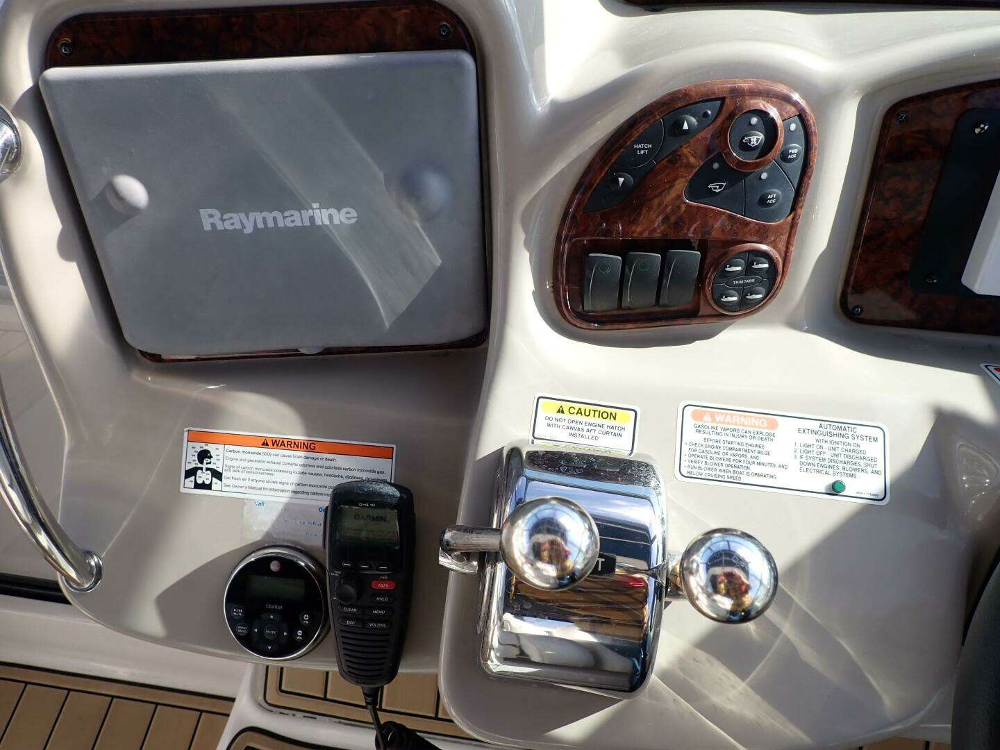 2006 Sea Ray 340 Sundancer - Image 15